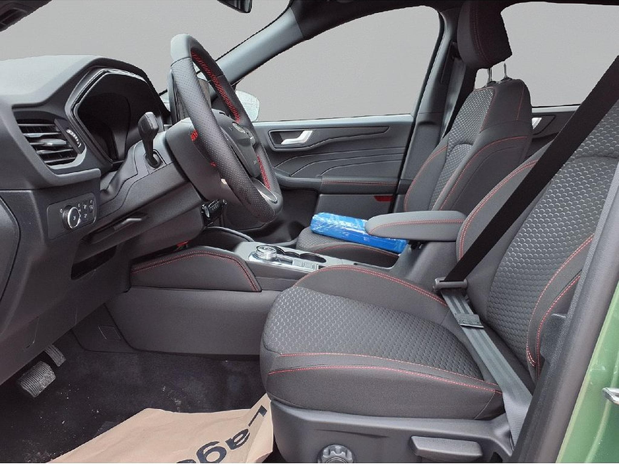 Ford Kuga (2024) - Foto 5