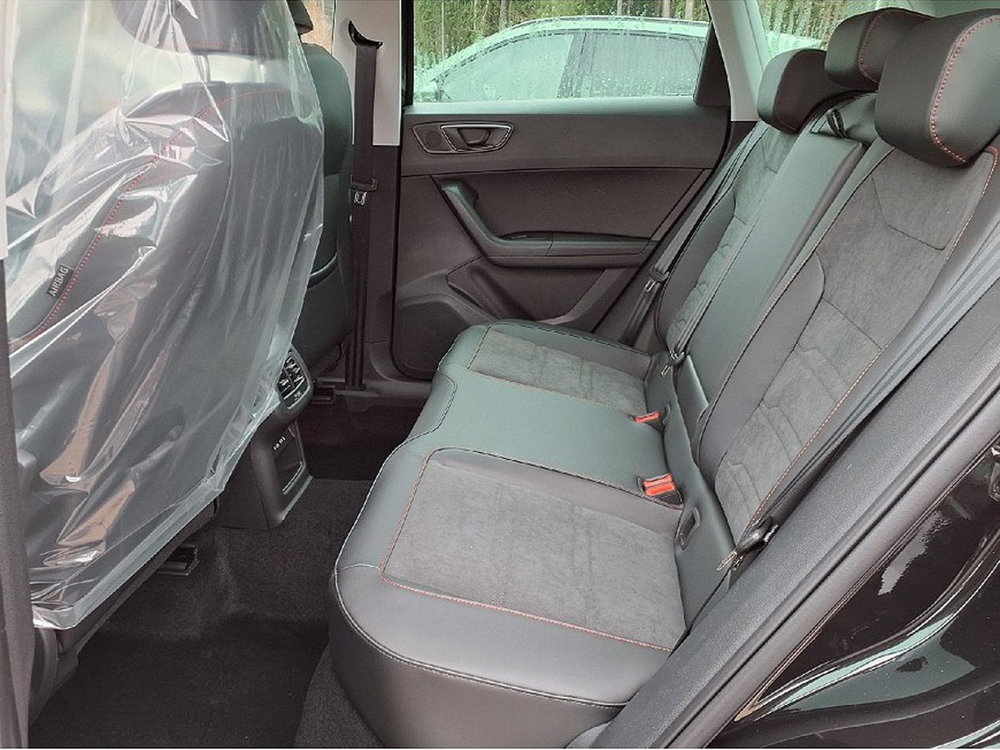 Ford Kuga (2024) - Foto 6