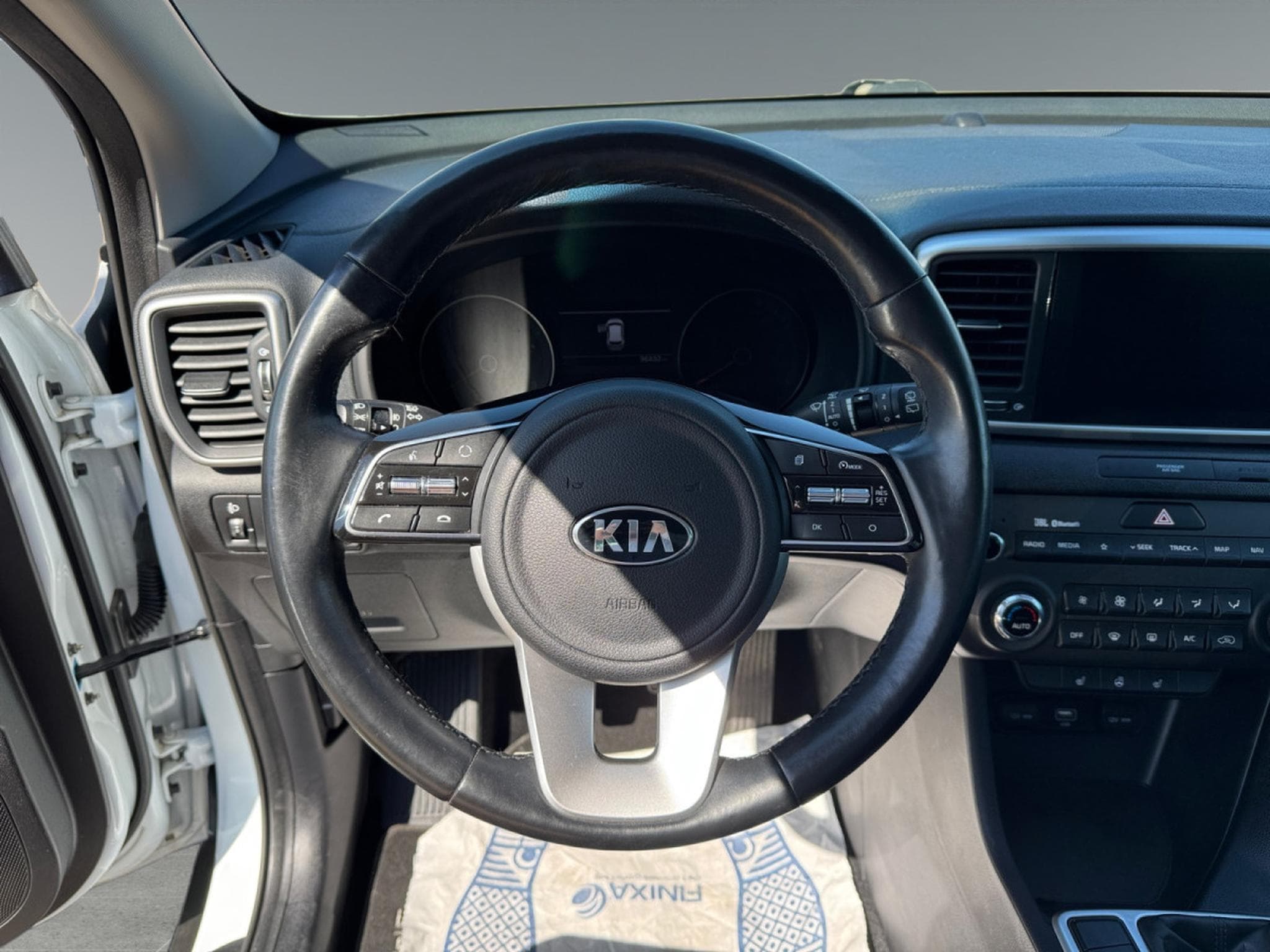 Kia Sportage 1.6T Black Edition (2021) - Photo 13