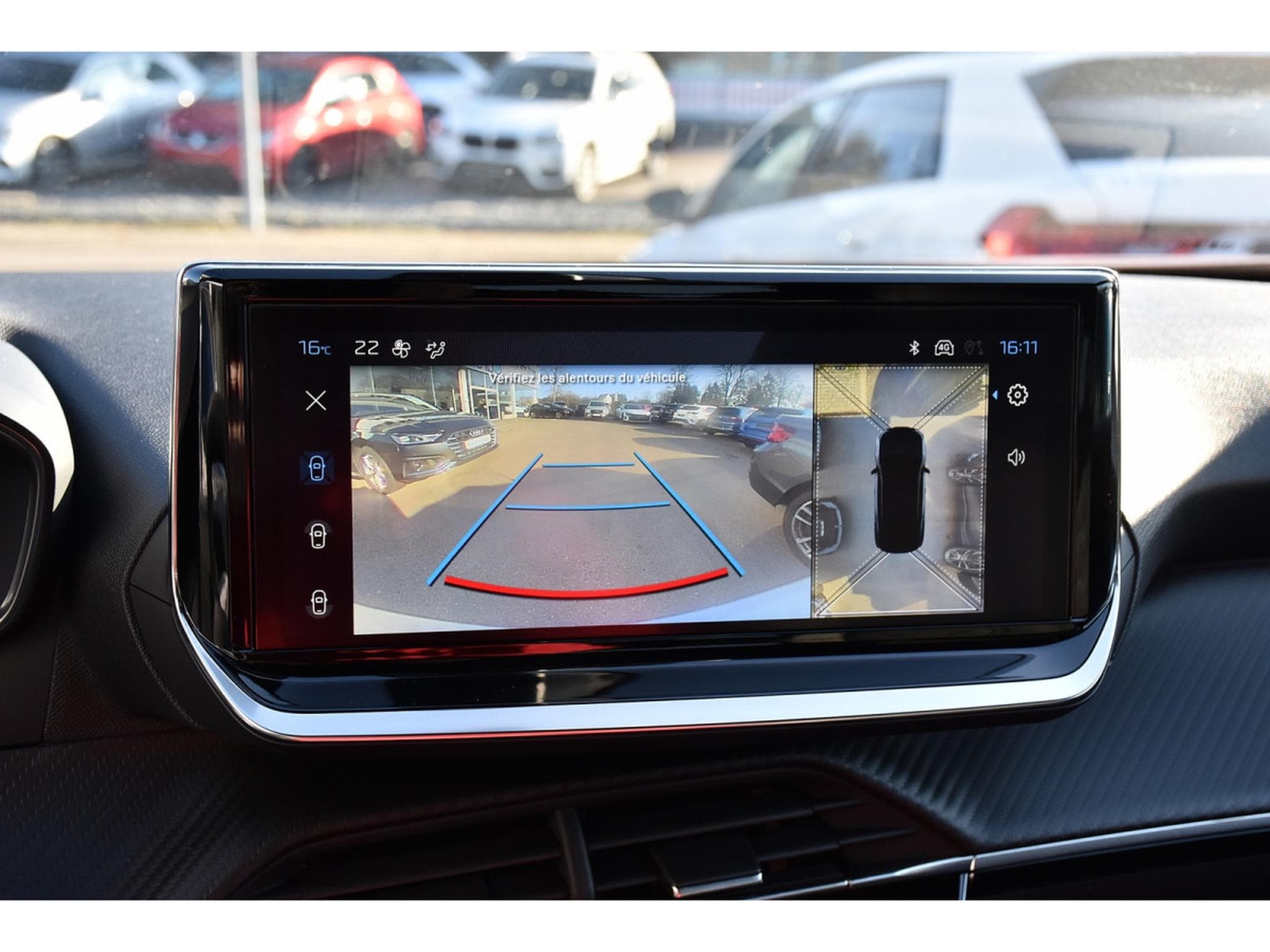 Peugeot 2008 1.2 PureTech Allure ACC GPS LANE SIDE REGUL CAM 360 1° MAIN (2025) - Foto 19