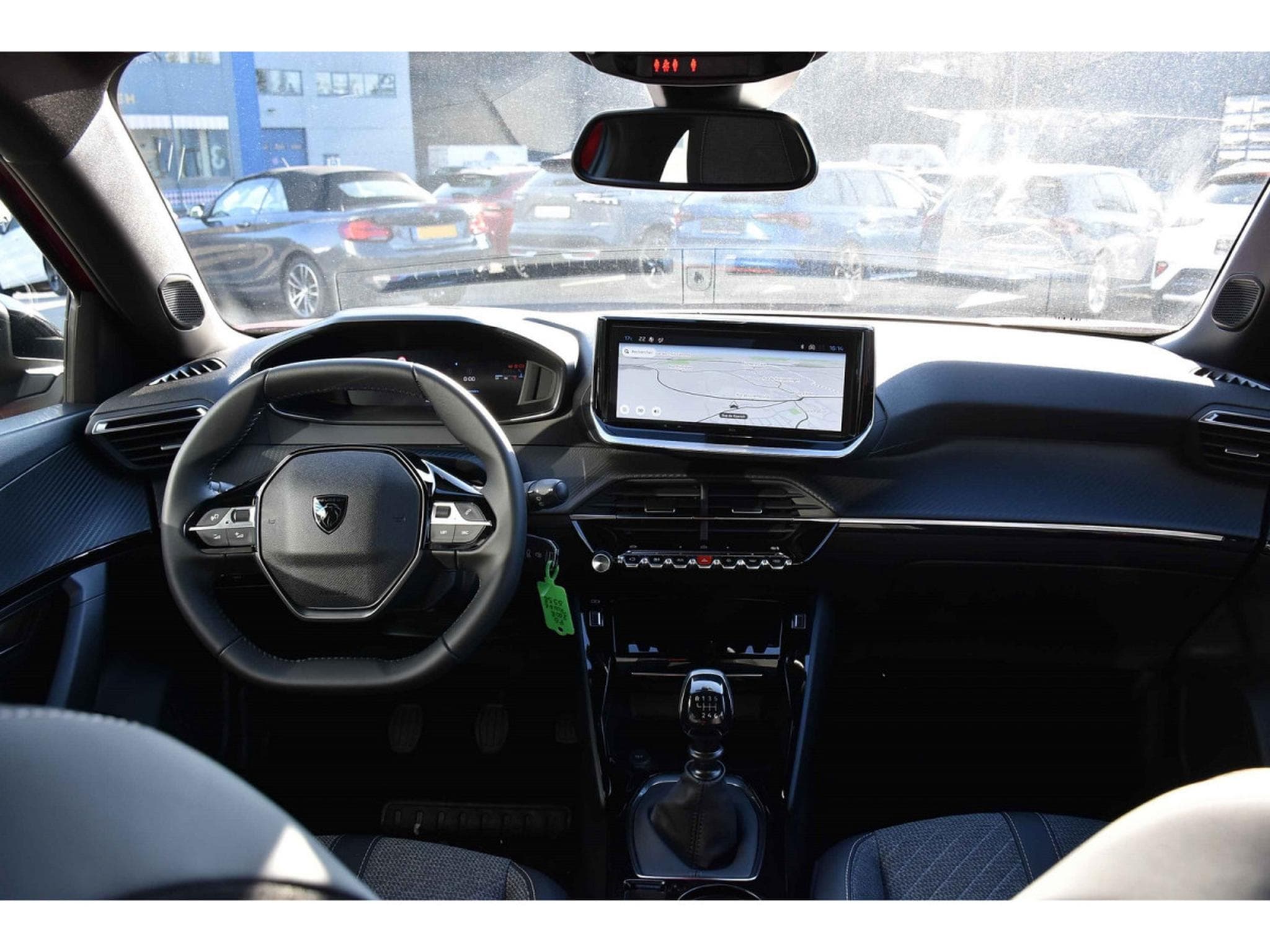 Peugeot 2008 1.2 PureTech Allure ACC GPS LANE SIDE REGUL CAM 360 1° MAIN (2025) - Foto 9