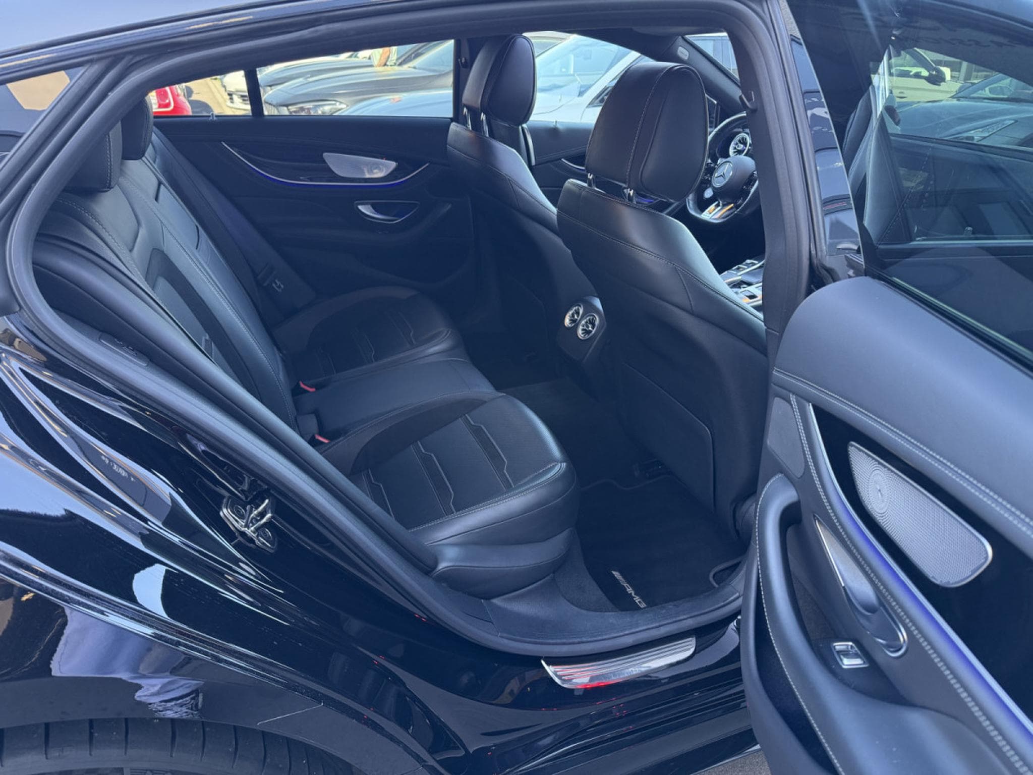 Mercedes AMG GT 4-Door GT53 4-Door / 4 MATIC/ RIDE CONTROL/ 360°/ AMG PERFORMANCE (2022) - Photo 11