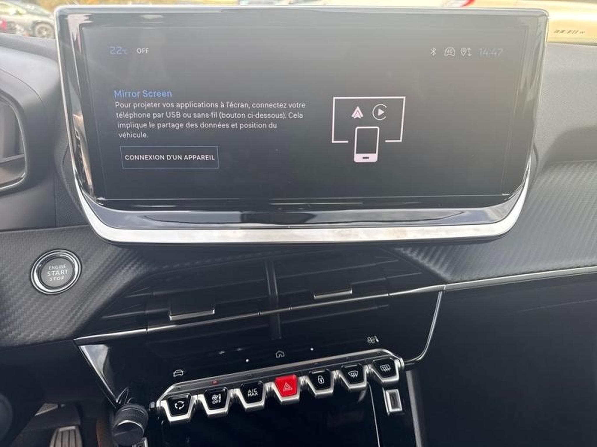 PEUGEOT 2008 1.2 100ch S&S Allure (2024) - Foto 8