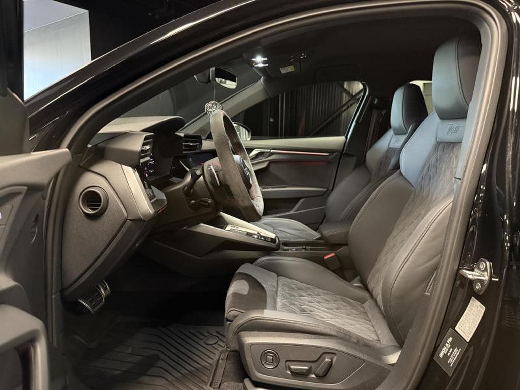 Audi RS3 Sportback (2022) - Photo 11