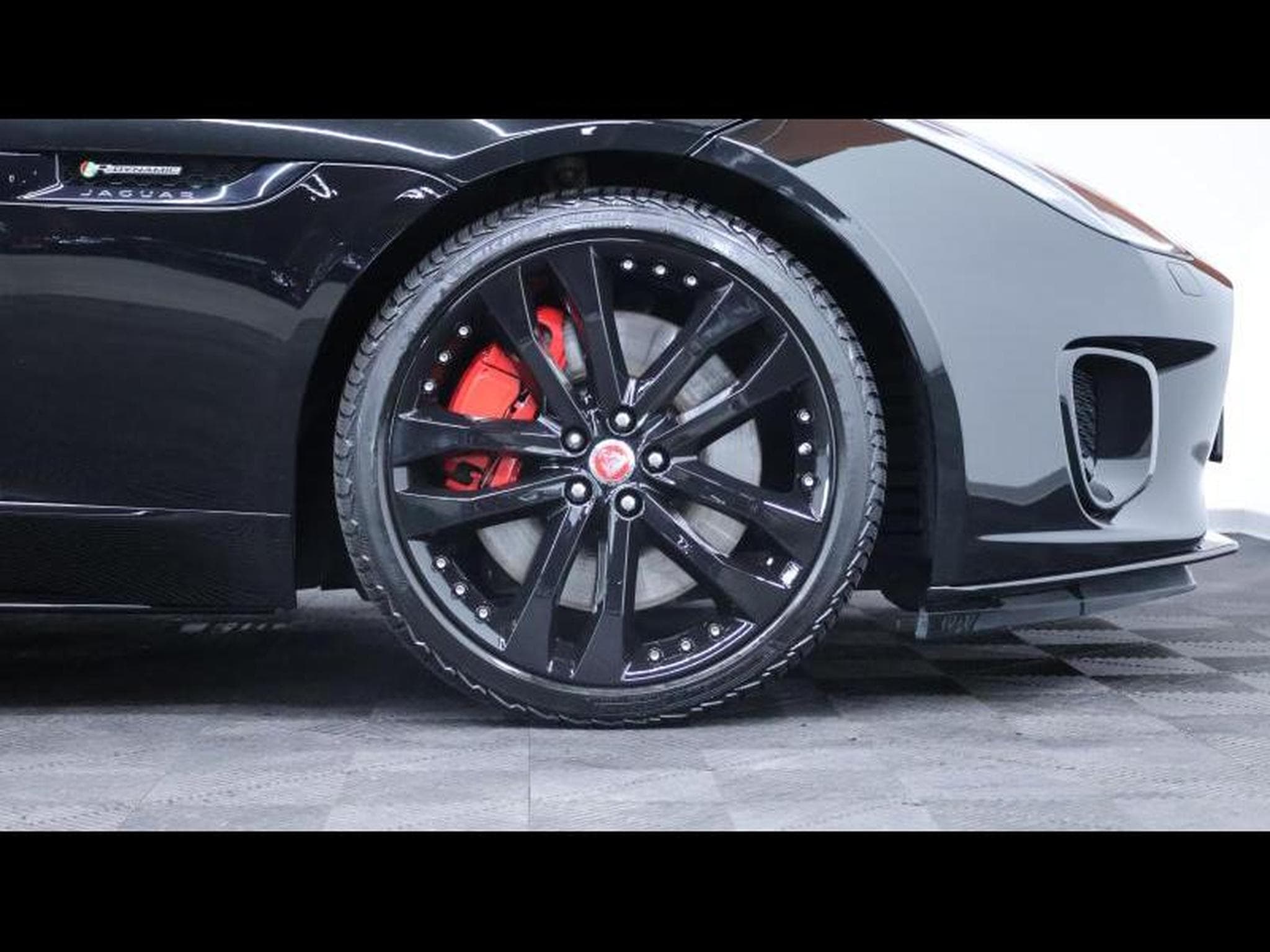 Jaguar F-Type P380 AWD R-Dynamic (2020) - Photo 12