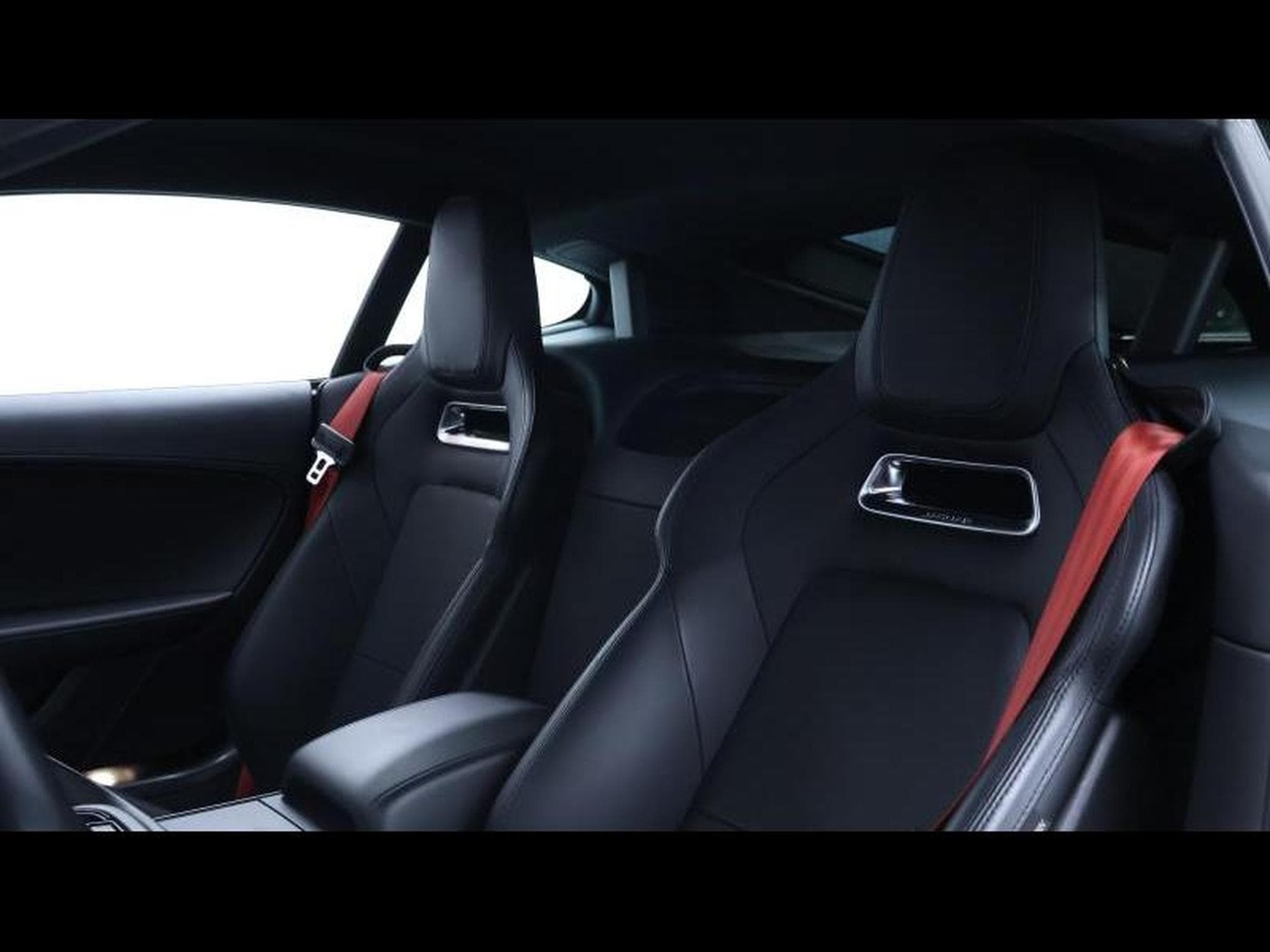 Jaguar F-Type P380 AWD R-Dynamic (2020) - Photo 15