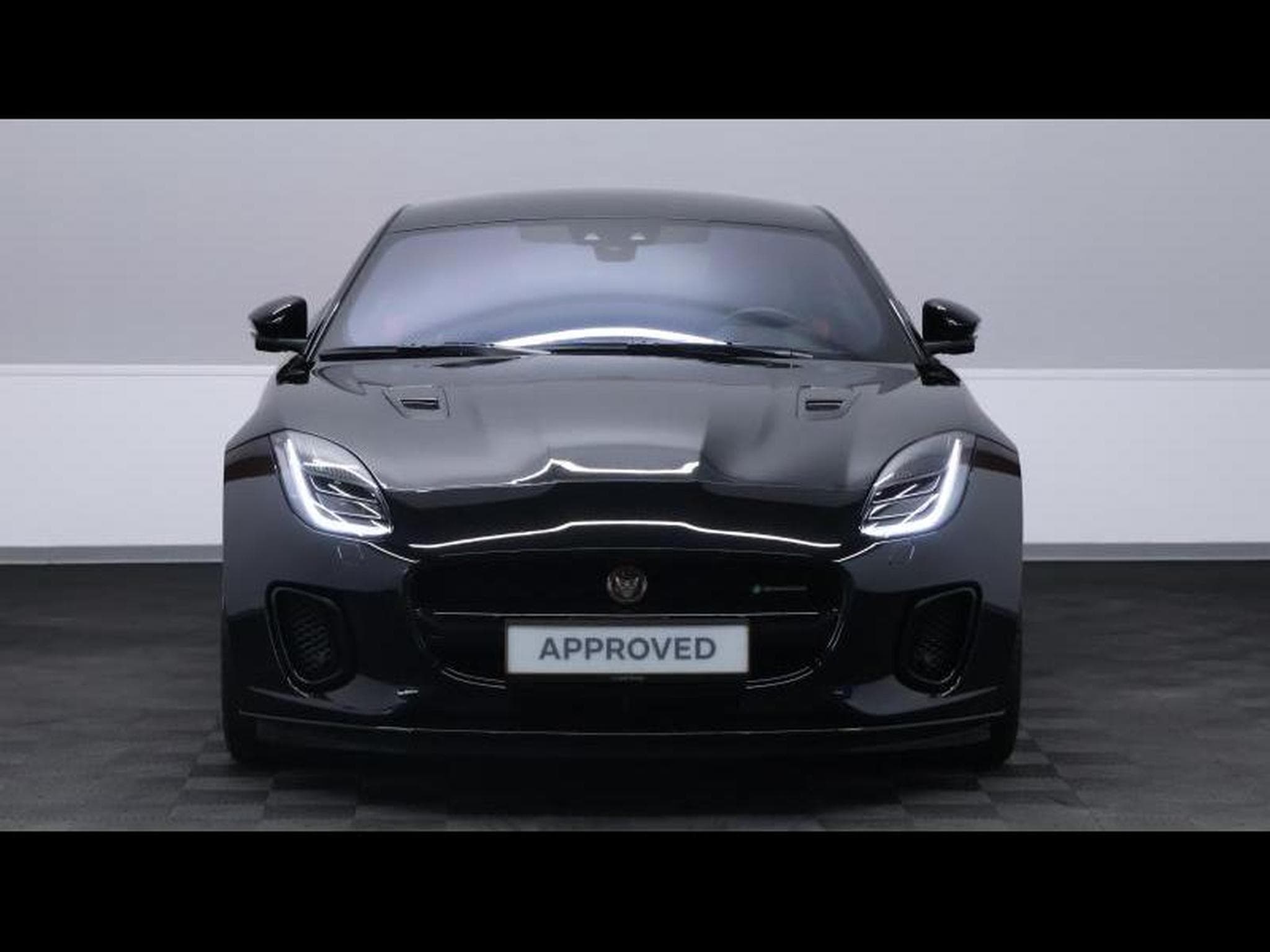 Jaguar F-Type P380 AWD R-Dynamic (2020) - Photo 2