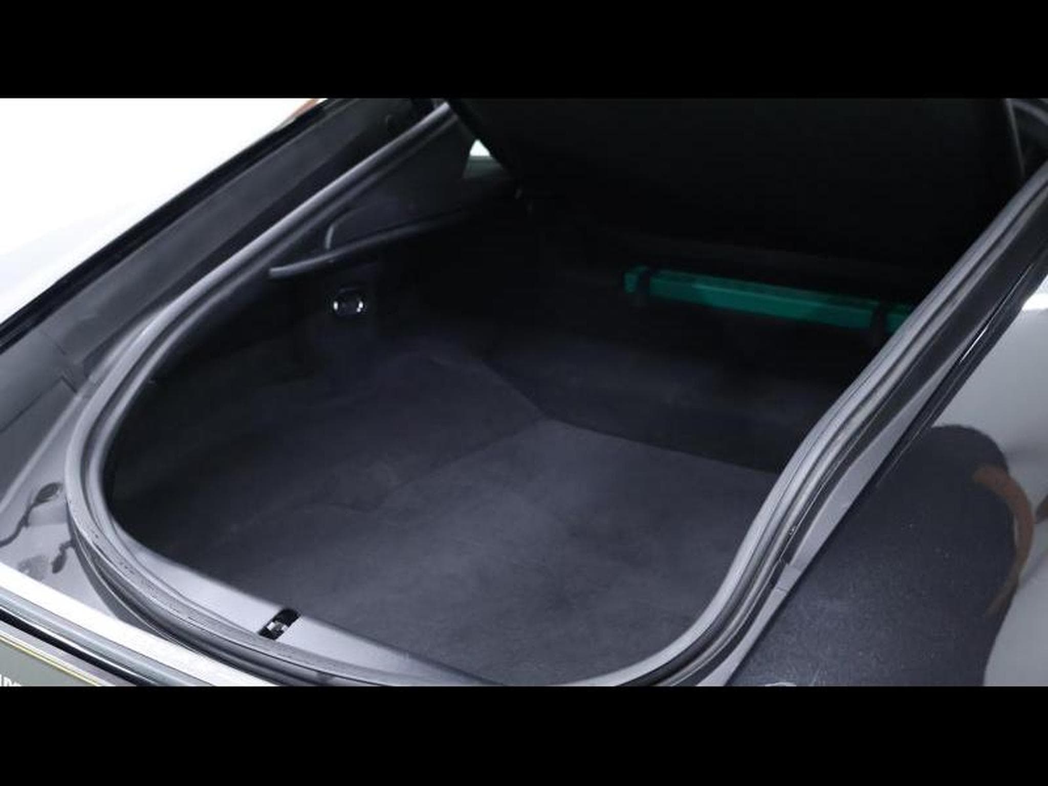 Jaguar F-Type P380 AWD R-Dynamic (2020) - Photo 9