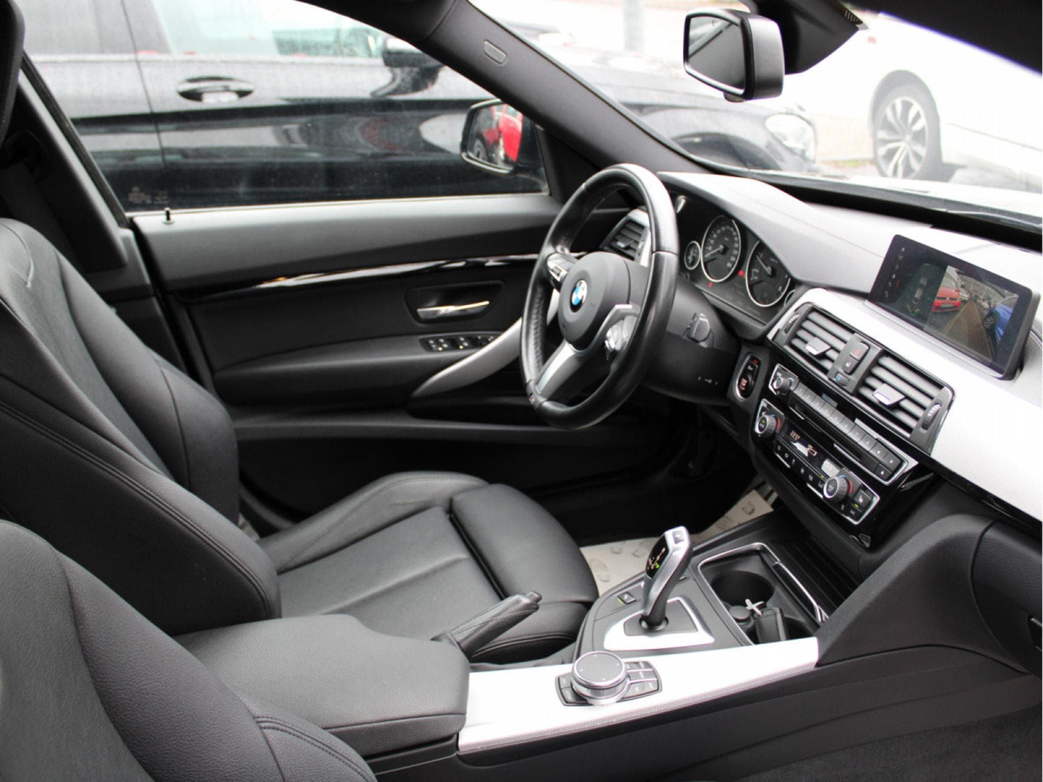 BMW 318 D GT M SPORT PACKET CUIR BI-XENON NAVI (2019) - Foto 10