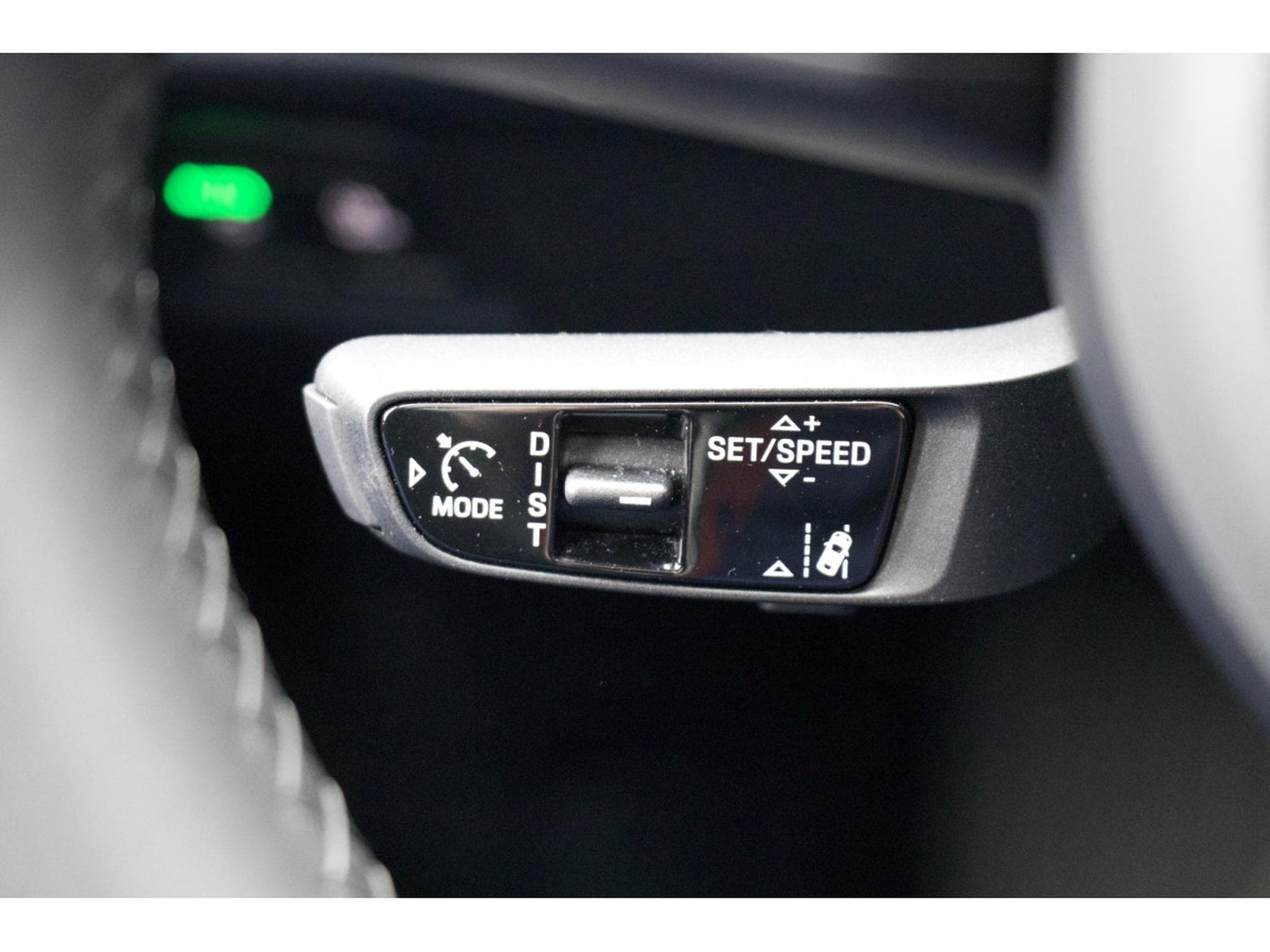 Porsche Cayenne GTS Coupe InnoDrive HUD AHK HA-Lenkung 18-Wege (2024) - Photo 13