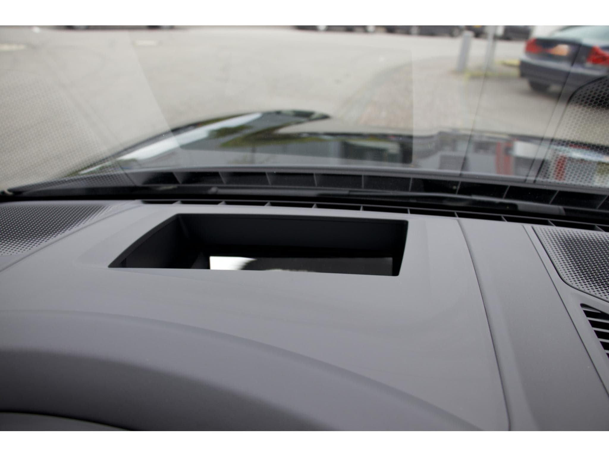 Porsche Cayenne GTS Coupe InnoDrive HUD AHK HA-Lenkung 18-Wege (2024) - Photo 15