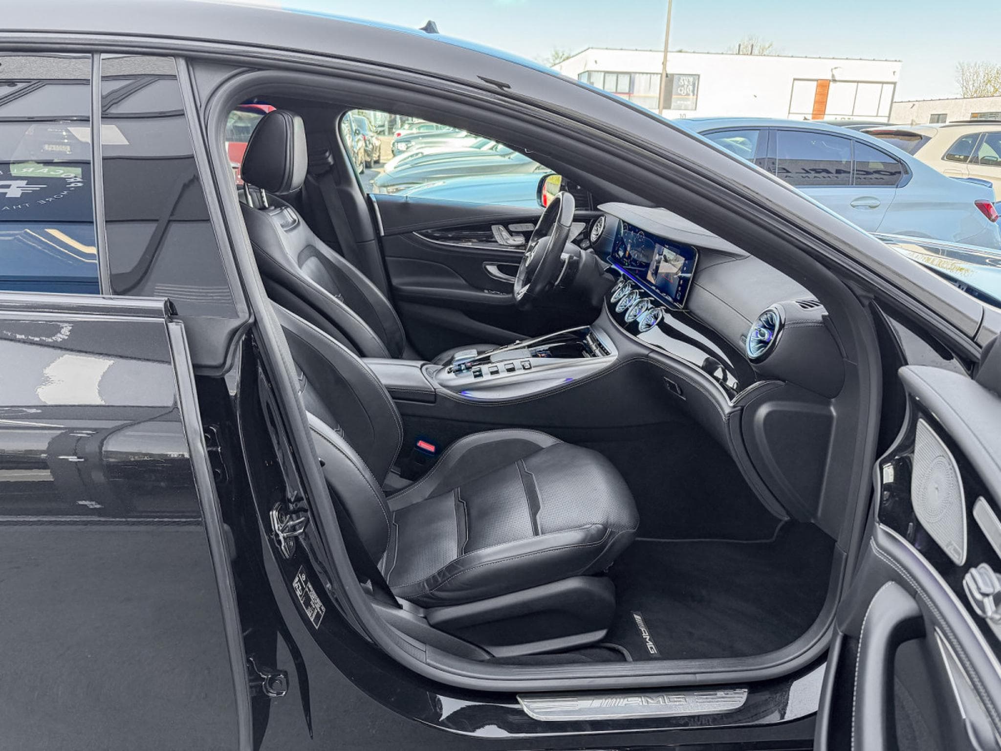 Mercedes AMG GT 4-Door GT53 4-Door / 4 MATIC/ RIDE CONTROL/ 360°/ AMG PERFORMANCE (2022) - Photo 18