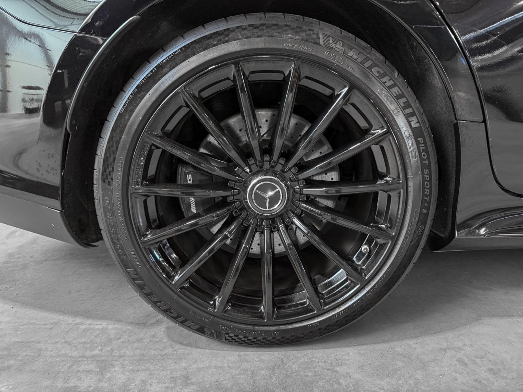 Mercedes AMG GT 4-Door GT53 4-Door / 4 MATIC/ RIDE CONTROL/ 360°/ AMG PERFORMANCE (2022) - Photo 21