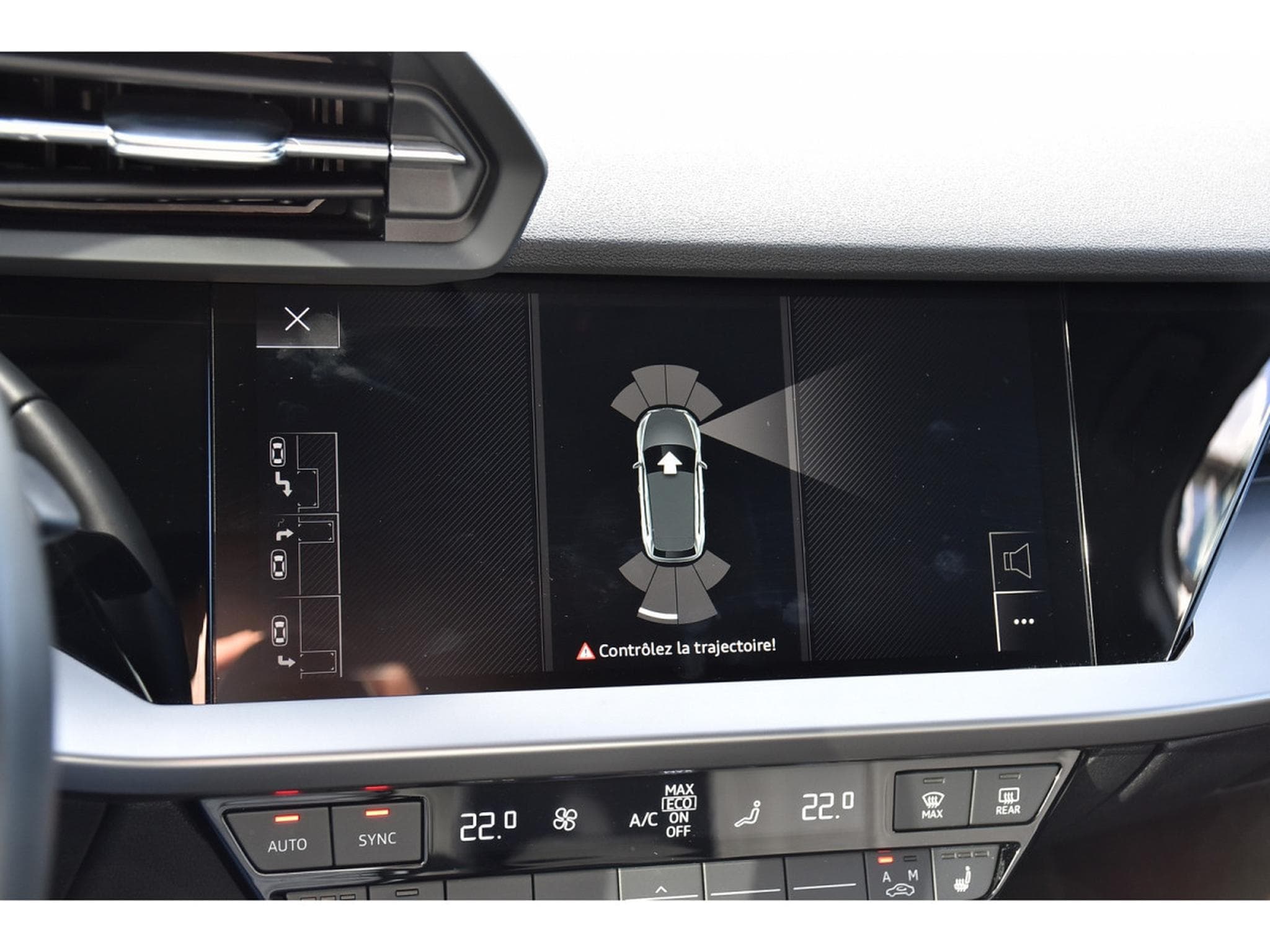 Audi A3 Sportback 40 TFSIe PHEV S-Tronic REGUL GPS LANE PARK 1° MAIN (2024) - Photo 16