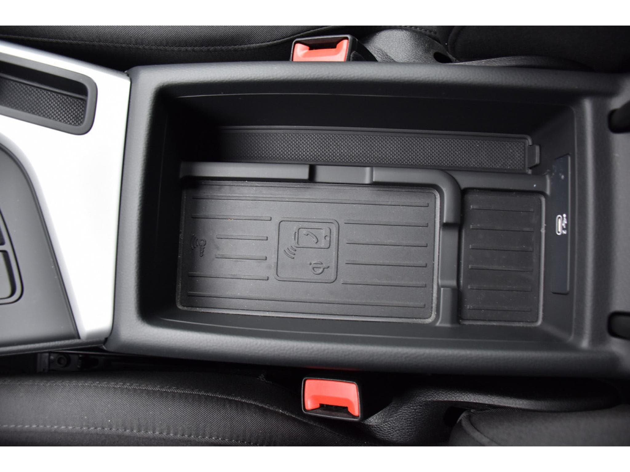 Audi A4 Avant 30 TDI Advanced S-Tronic GPS LANE GARANTIE 05/2029 (2024) - Photo 18