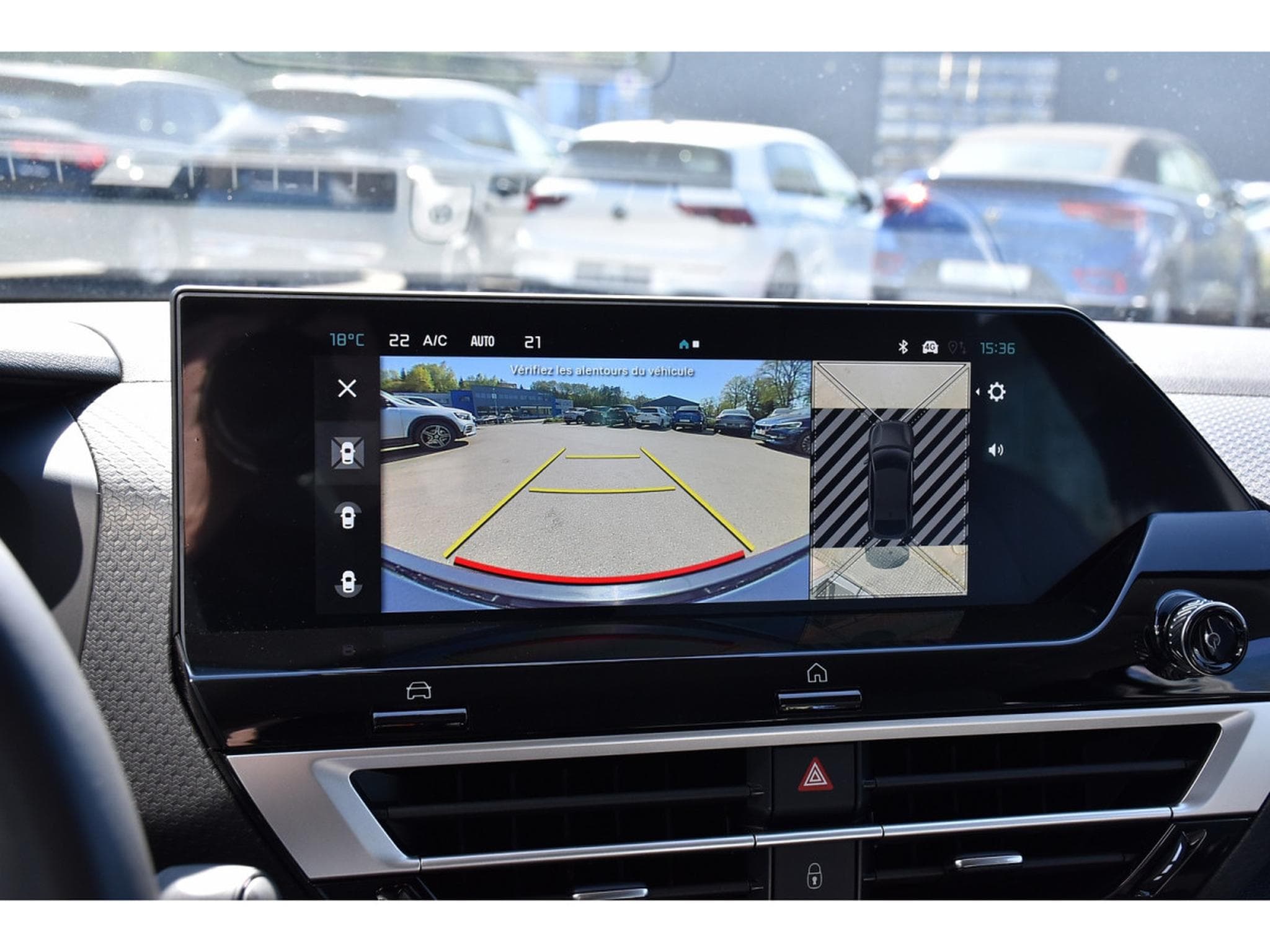 Citroën C4 1.2 PureTech 130 EAT8 MAX ACC HUD LANE SIDE CAM360 NEUVE (2025) - Photo 13