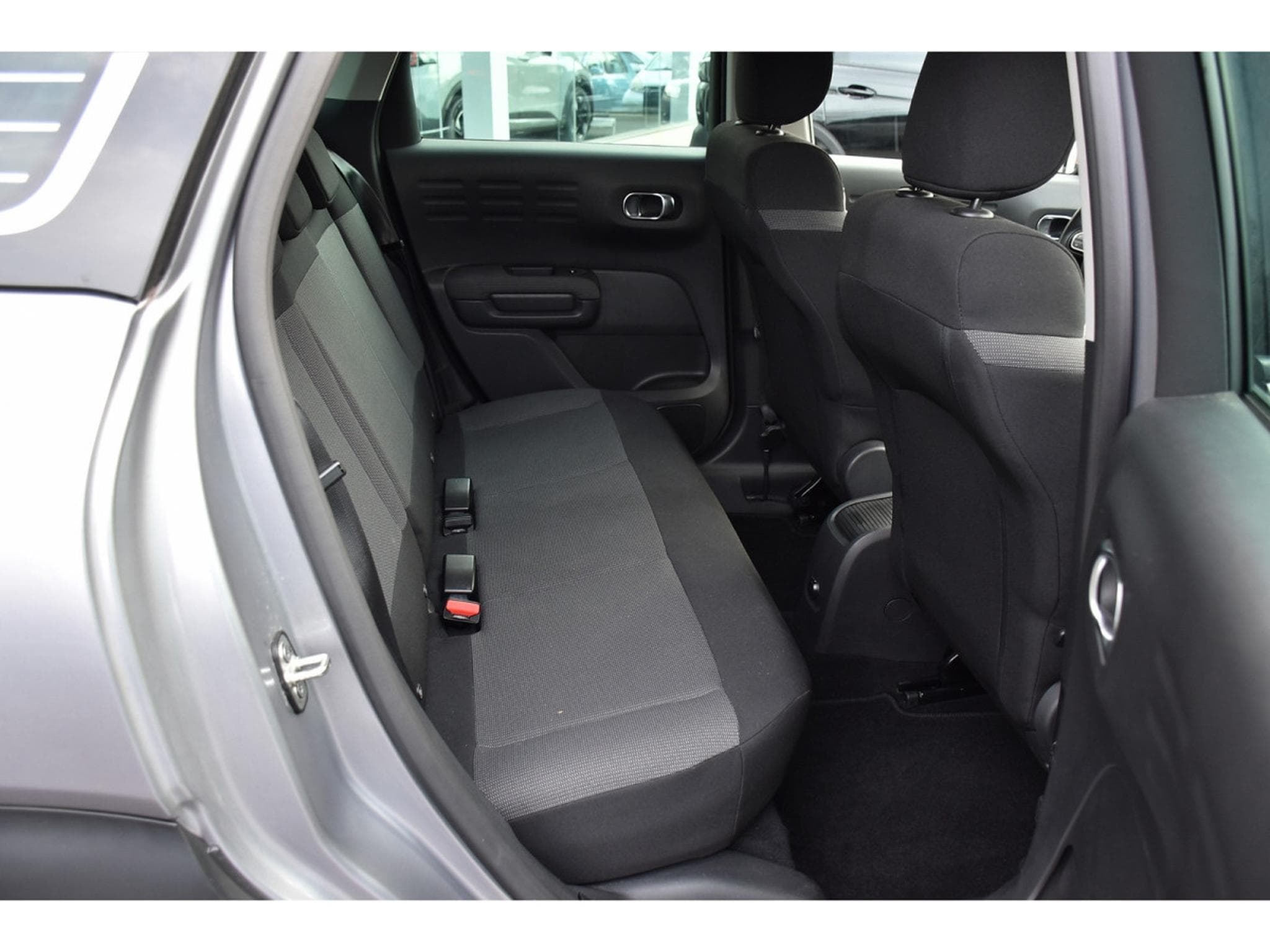 Citroën C3 Aircross Aircross 1.5 BlueHDI Shine REGUL GPS LANE (2022) - Photo 8