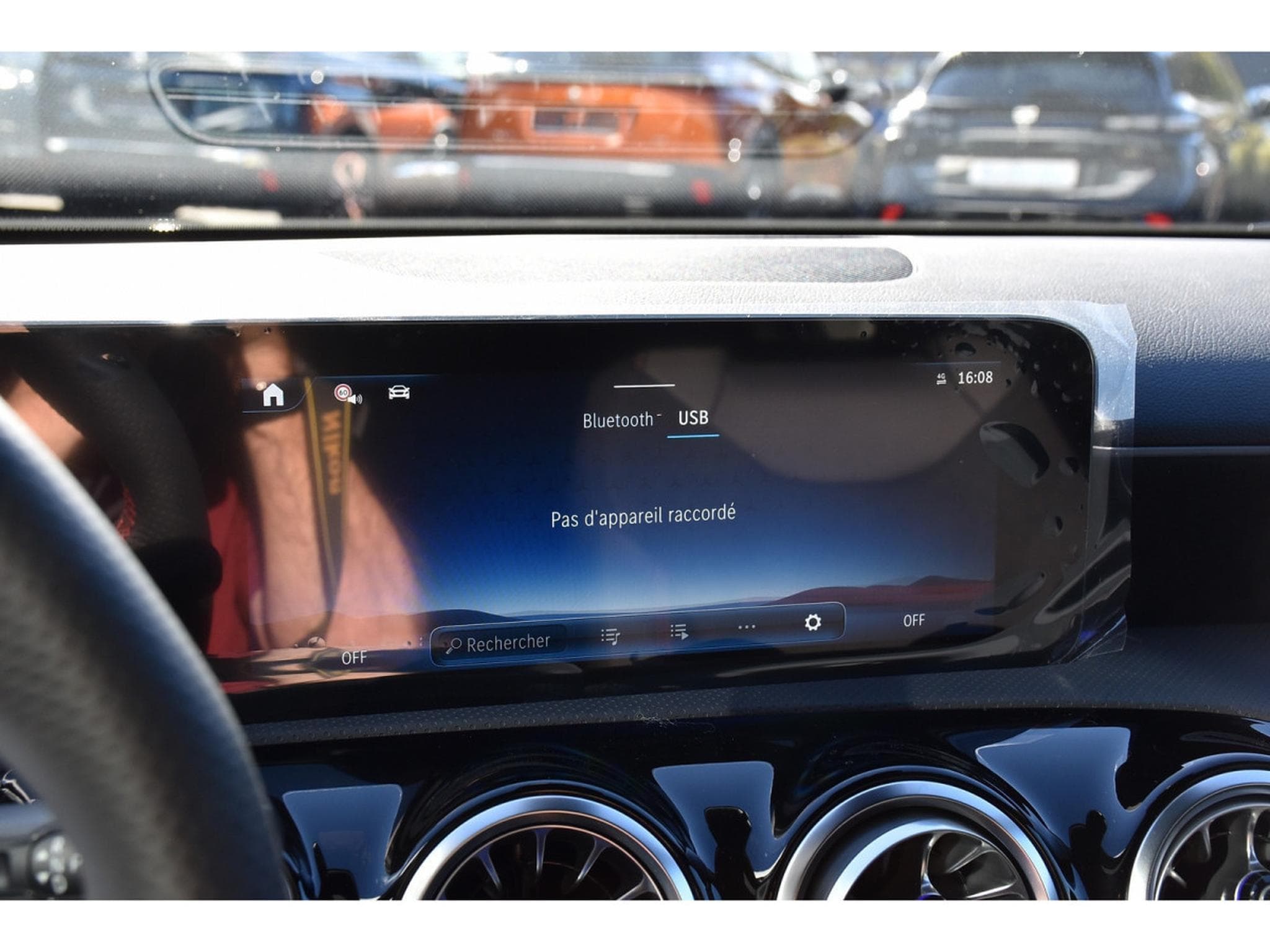 Mercedes A 200 d AMG Line 8G-DCT REGUL GPS CAM PARK APPLE CARPLAY NEUVE (2025) - Photo 11