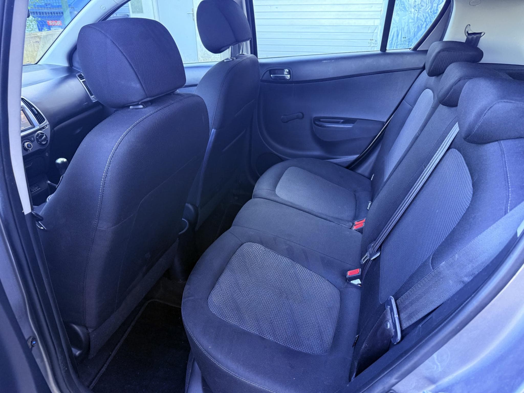 Hyundai i10 1.2i 85 Classic Clim (2013) - Photo 3