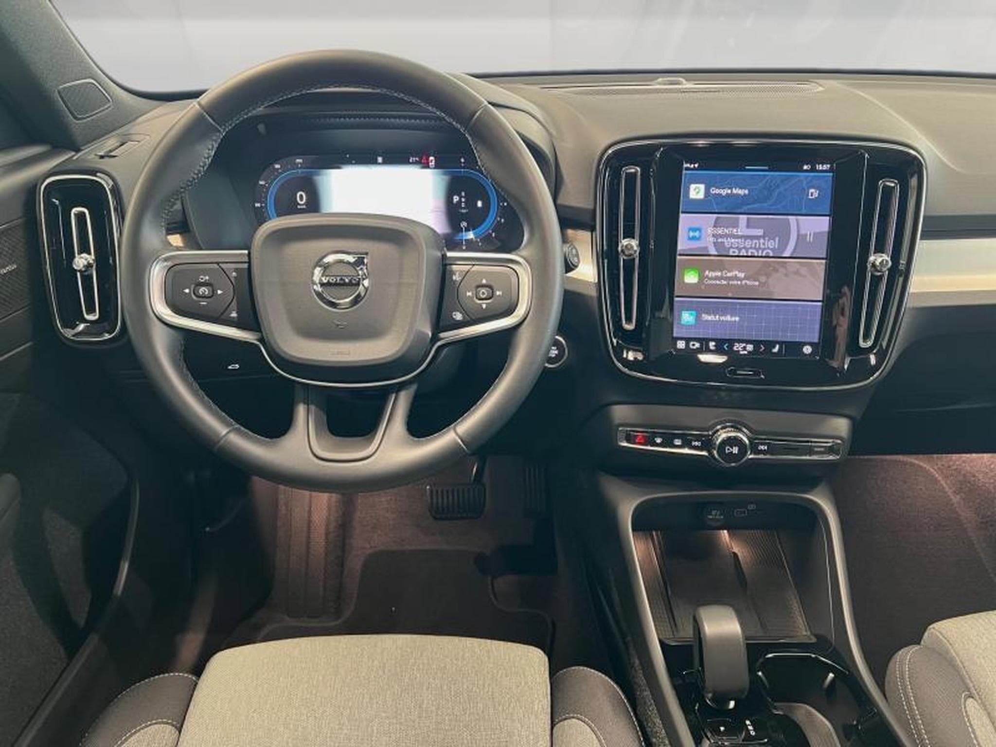 Volvo XC40 Plus Dark (2024) - Photo 12