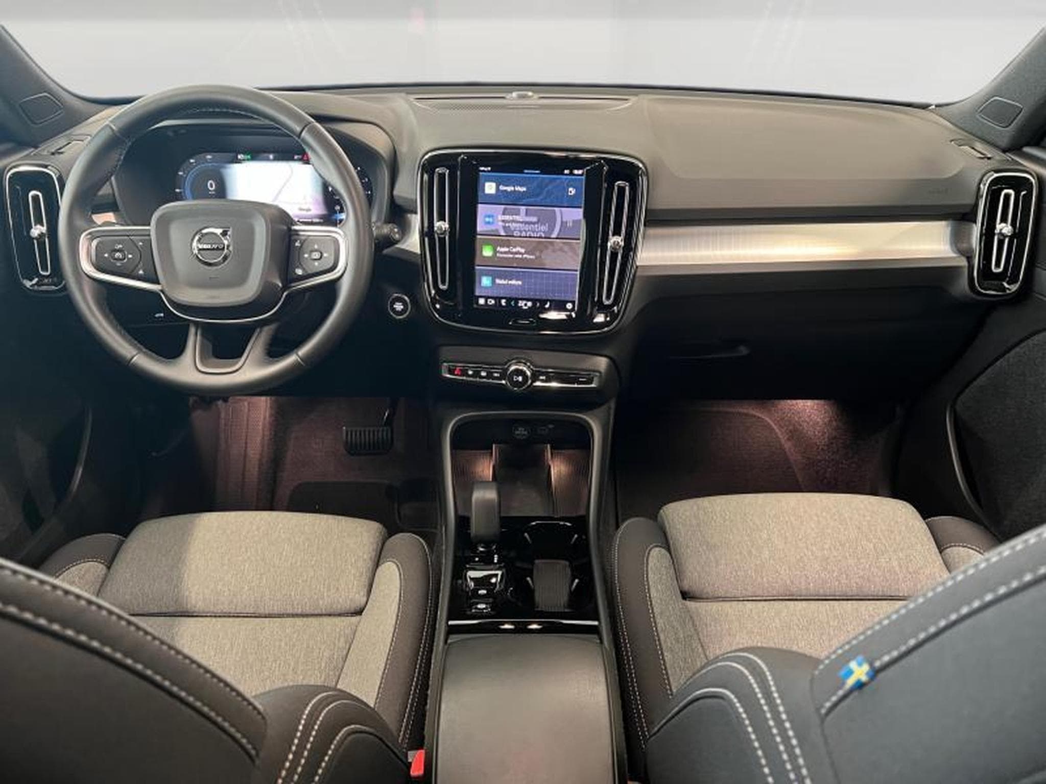 Volvo XC40 Plus Dark (2024) - Photo 7