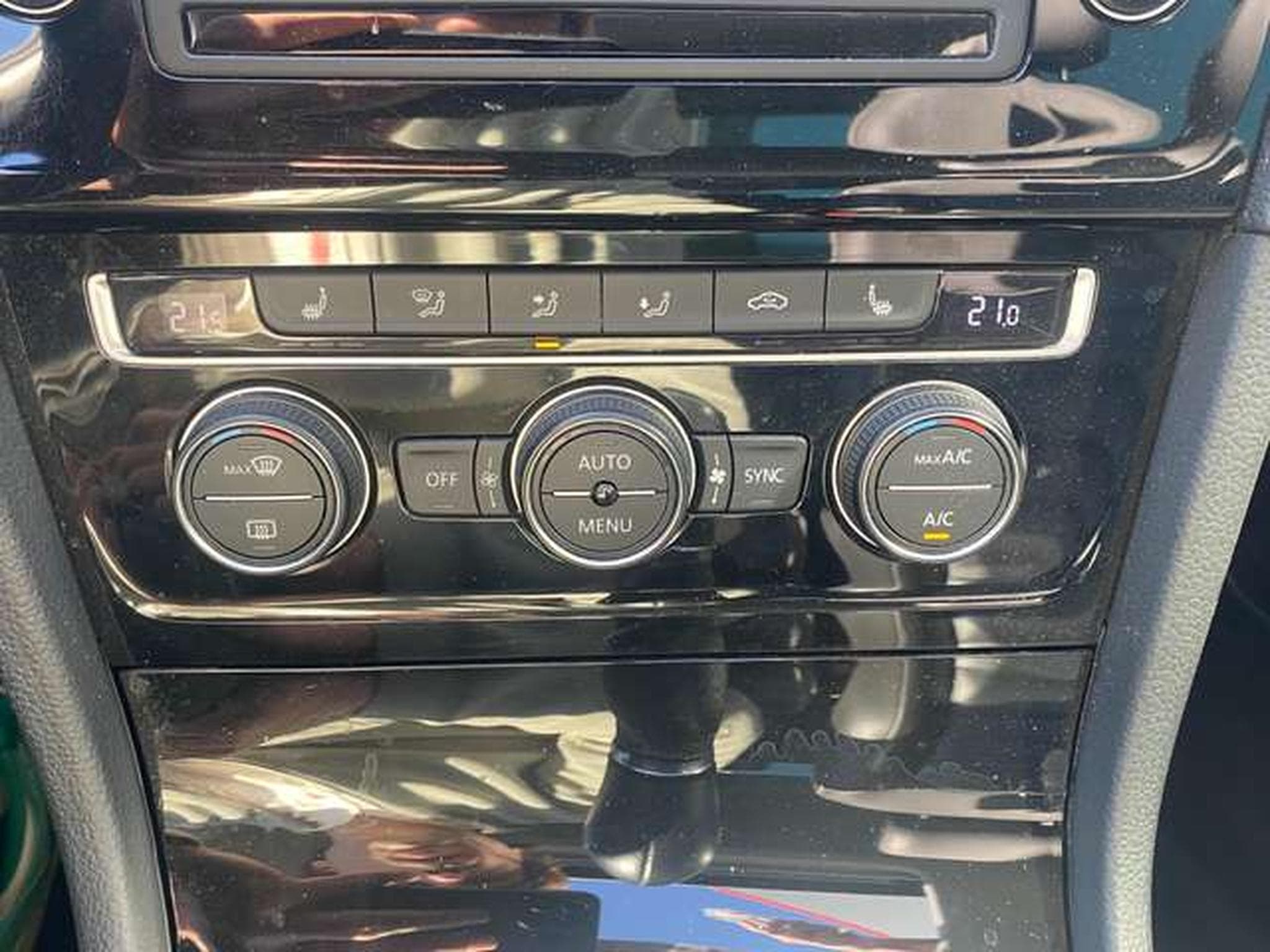 VW Golf Golf 2.0TDI R-LINE première main suivi complet (2016) - Photo 16