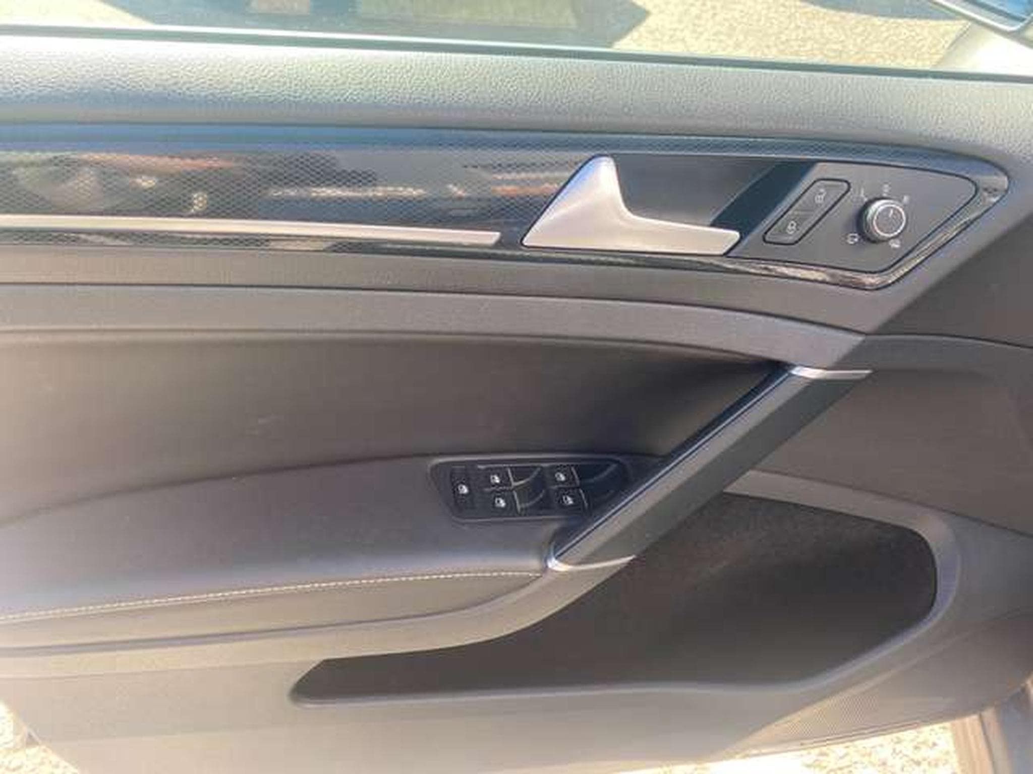 VW Golf Golf 2.0TDI R-LINE première main suivi complet (2016) - Photo 17