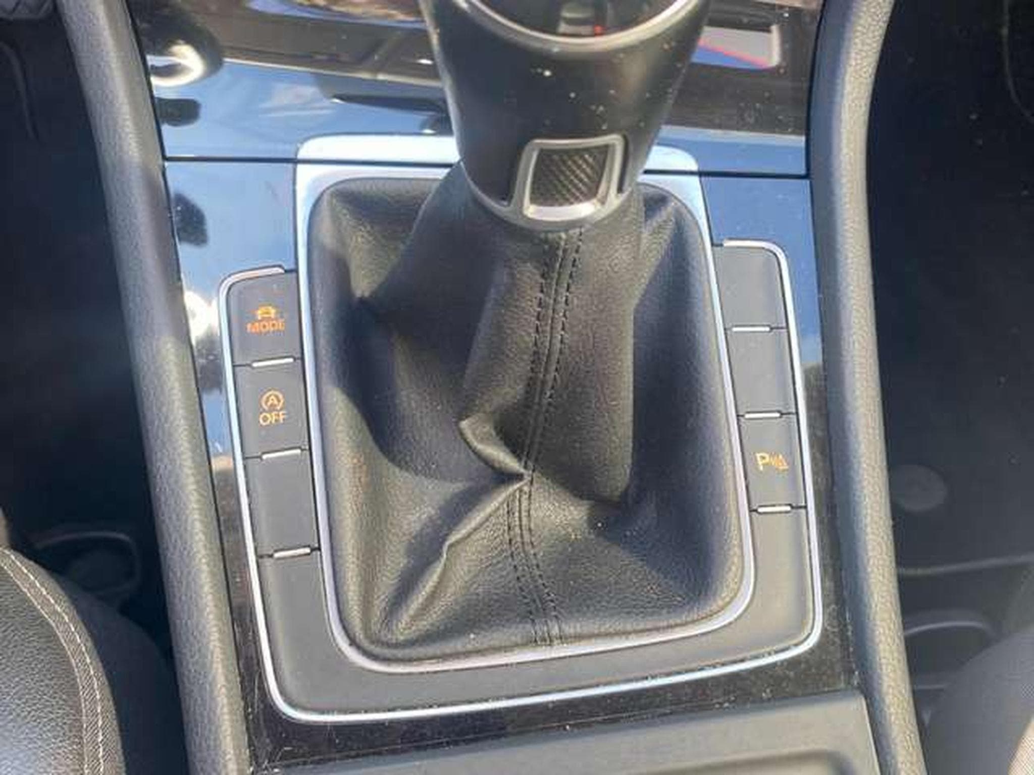 VW Golf Golf 2.0TDI R-LINE première main suivi complet (2016) - Photo 19