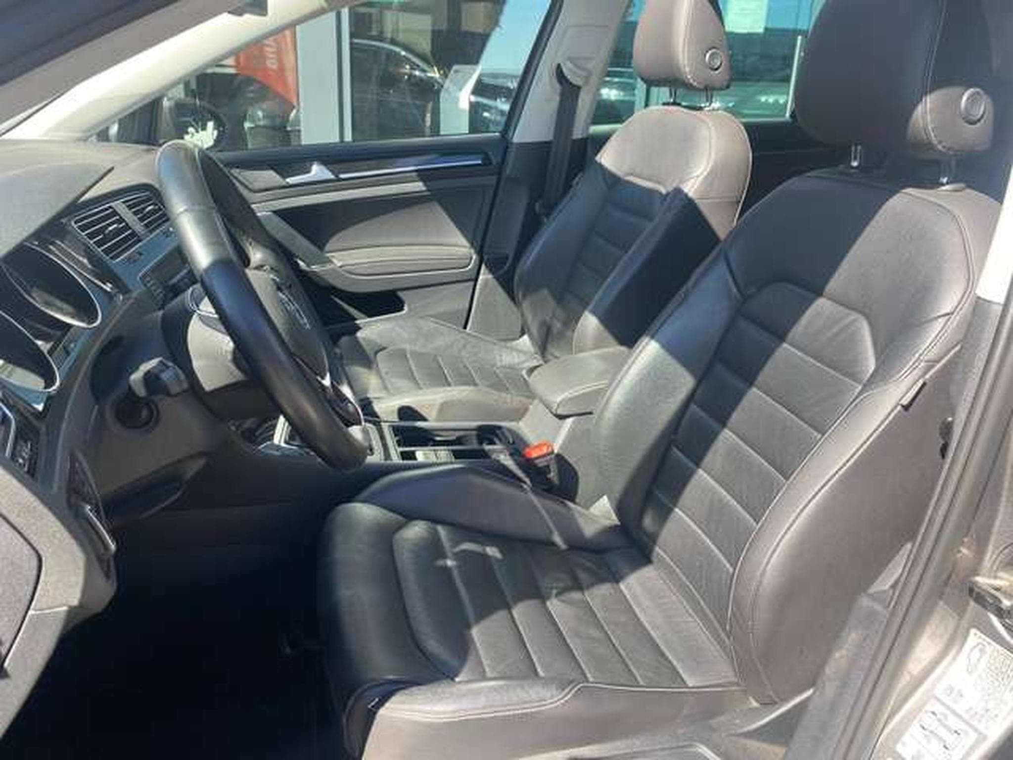 VW Golf Golf 2.0TDI R-LINE première main suivi complet (2016) - Photo 8