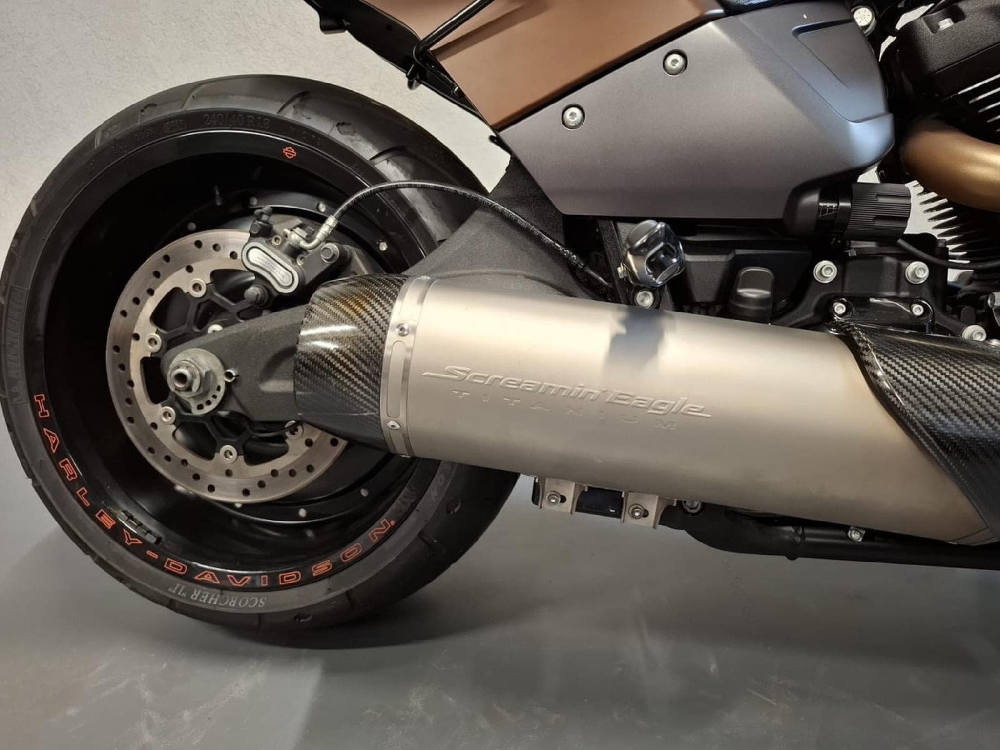 Harley-Davidson FXDR 114 FXDRS Club Style (2019) - Foto 8