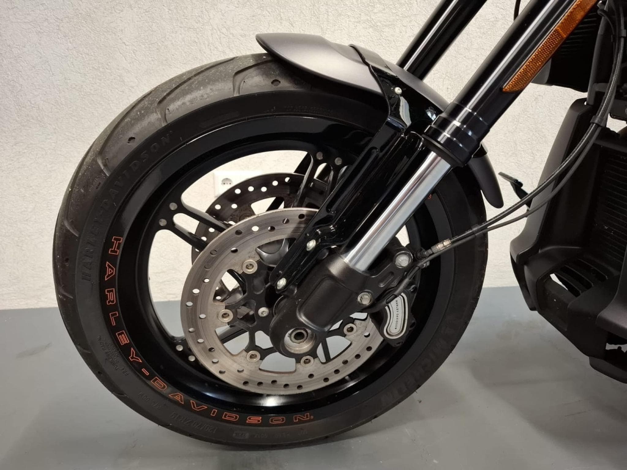Harley-Davidson FXDR 114 FXDRS Club Style (2019) - Foto 9