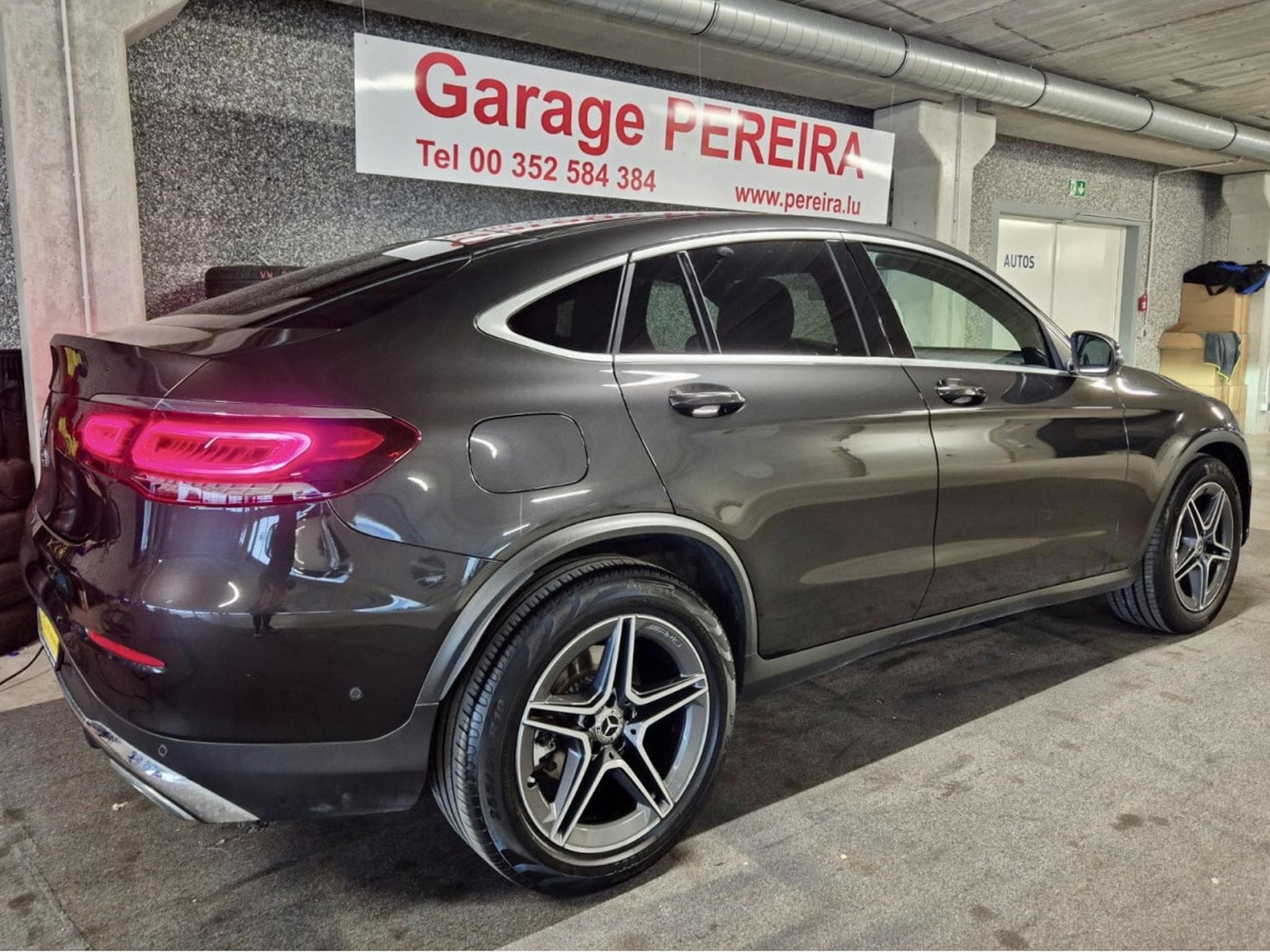 Mercedes GLC 220 COUPE D New Model 4MATIC COUPE AMG LINE CUIR NAVI (2020) - Photo 2