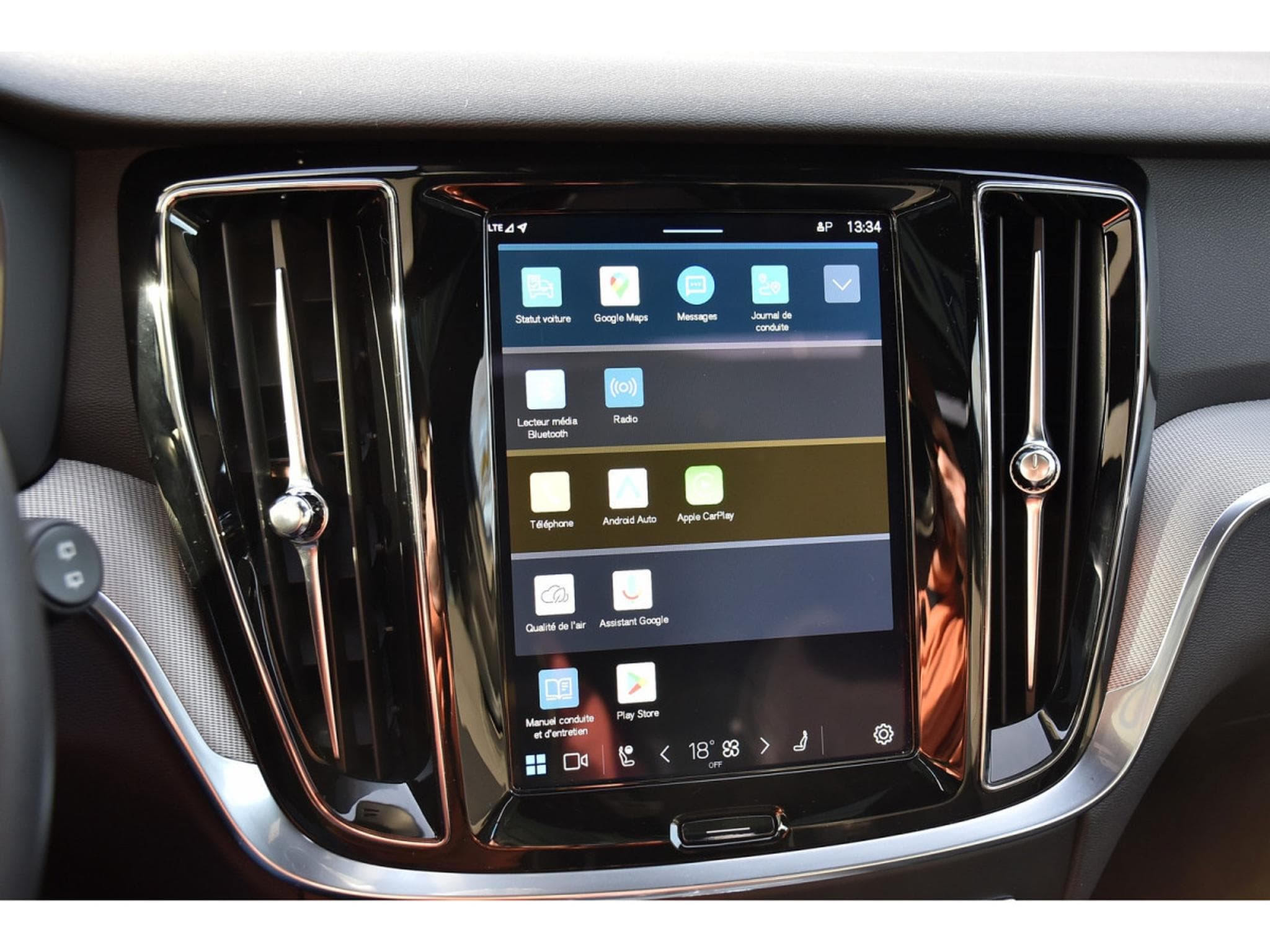 Volvo V60 2.0 B4 Plus Dark Geartronic CUIR MEMO PANO CAM360 HARMAN 1°M (2025) - Foto 12