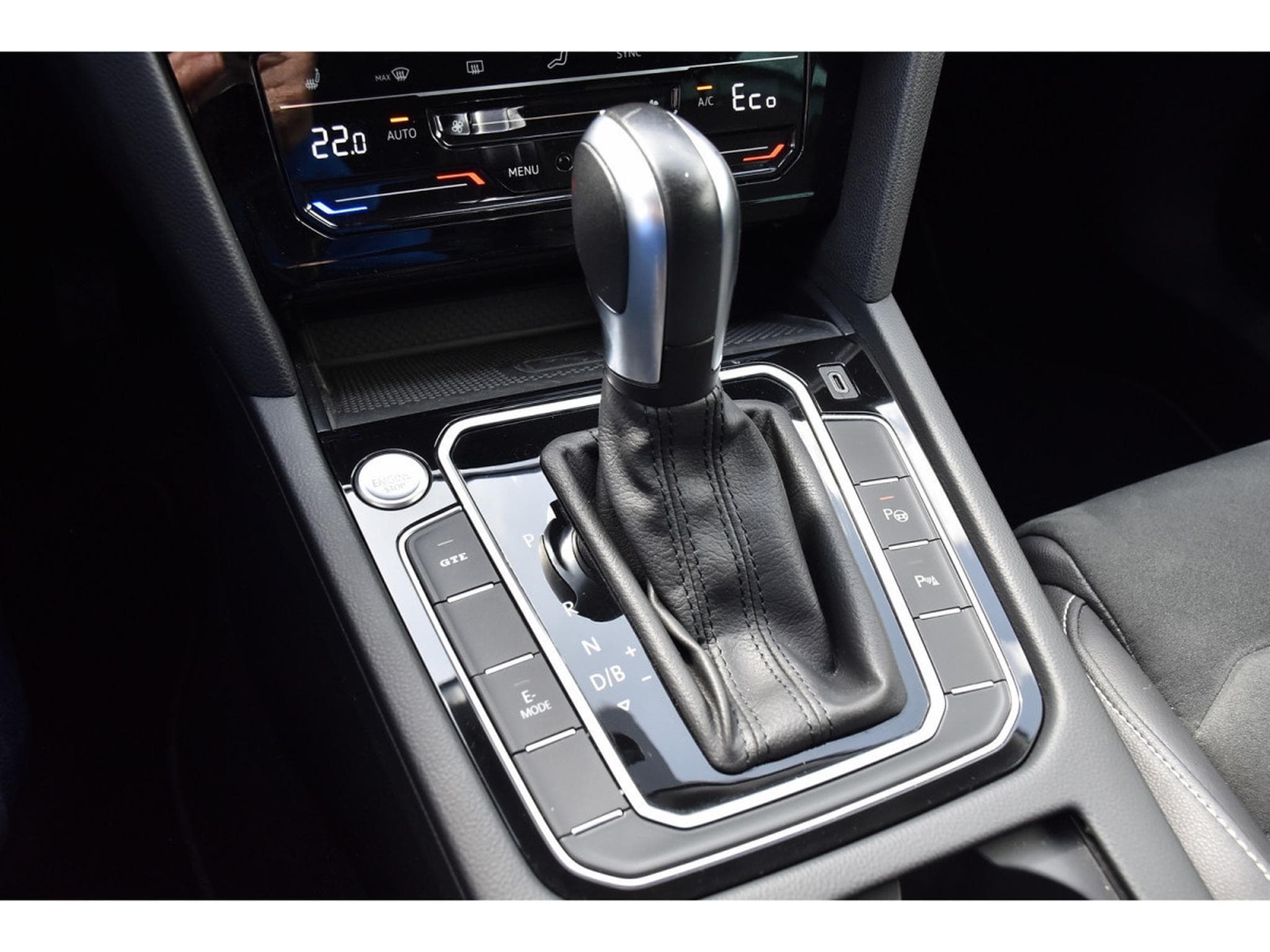 VW Passat GTE 1.4 eHybrid DSG ACC TRAVEL GPS PRO CAM PARK ATT RMQ (2021) - Foto 18