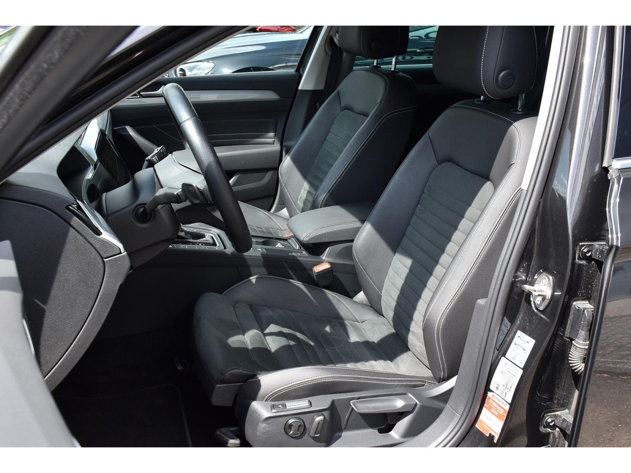 VW Passat GTE 1.4 eHybrid DSG ACC TRAVEL GPS PRO CAM PARK ATT RMQ (2021) - Foto 5