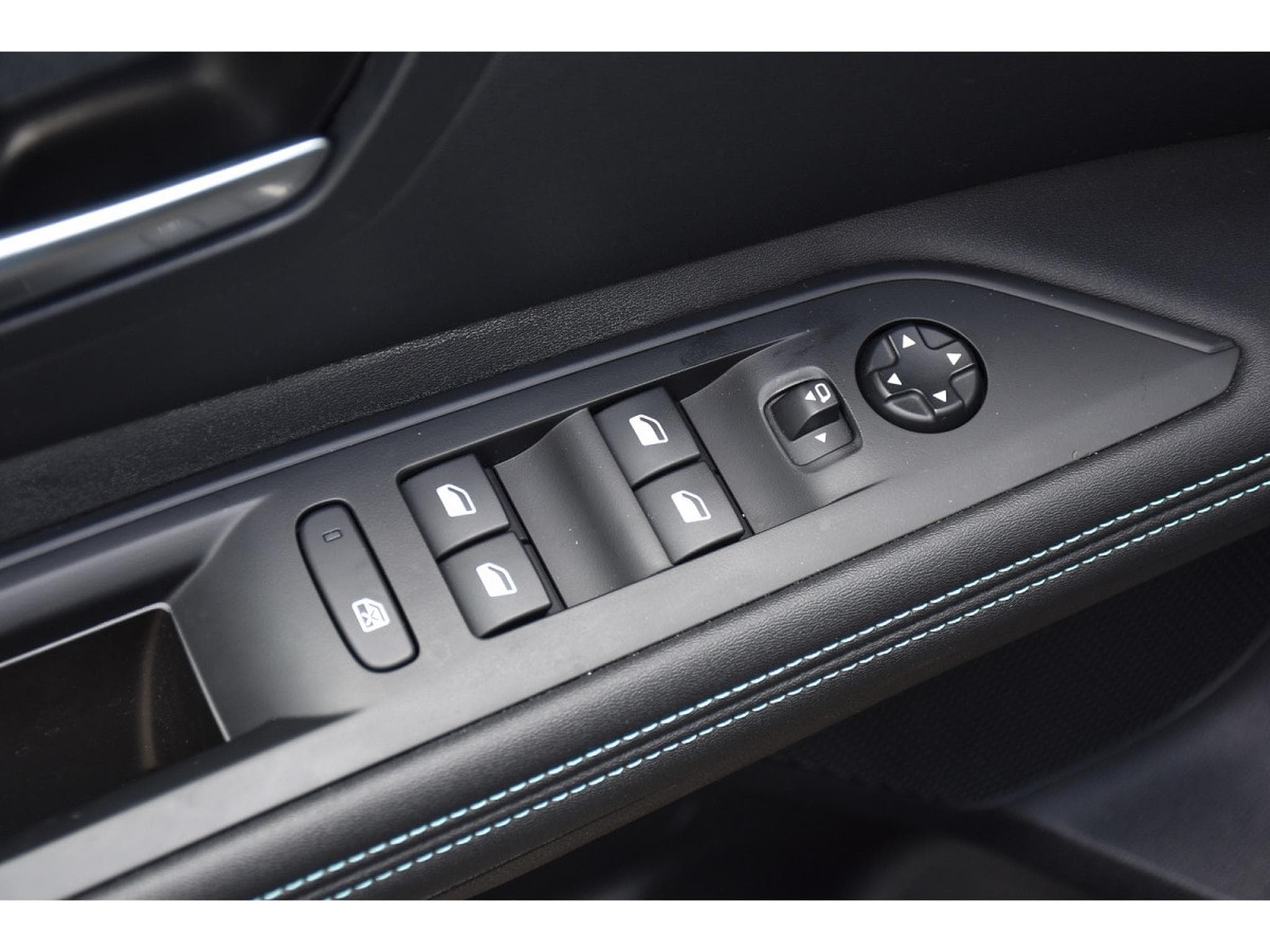 Peugeot 3008 1.6 Hybrid PHEV 180 Allure e-EAT8 ACC LANE SIDE CAM 1° MAIN (2024) - Foto 19