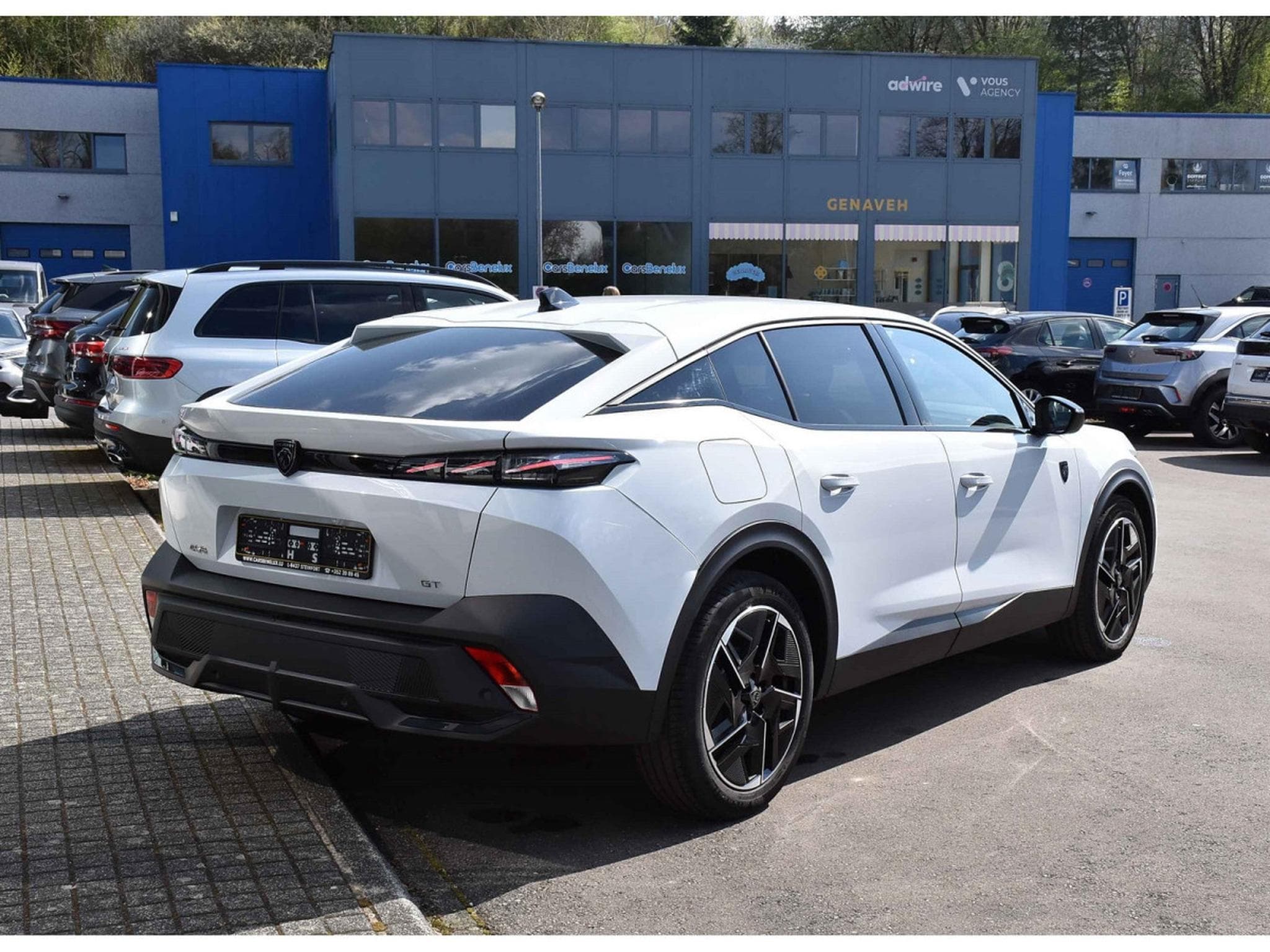 Peugeot 408 1.2 Hybrid 145 e-DCS6 GT MEMO SG MASS CAM360 1° MAIN (2025) - Foto 4