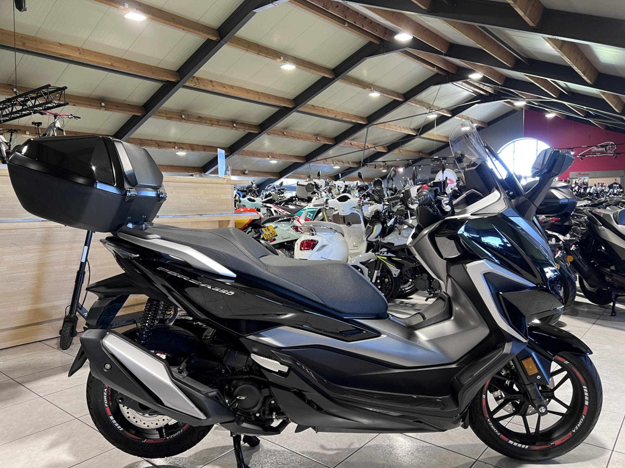 Honda Forza 350 Smart Top box (2021) - Foto 1