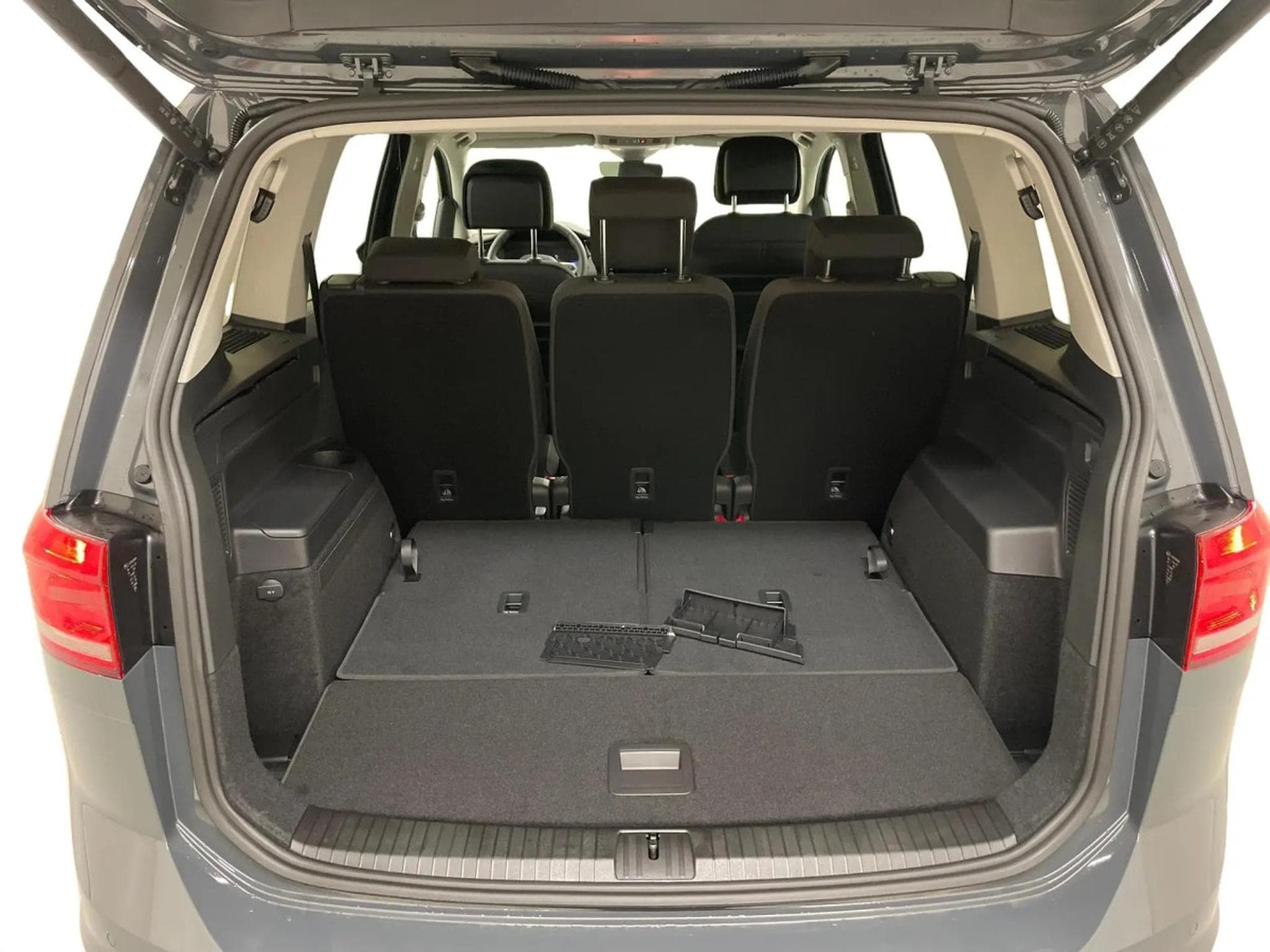 VW Touran Comfortline 1.5 TSI DSG7 110kW-150CV - 7 Places - Attelage - (2026) - Foto 13