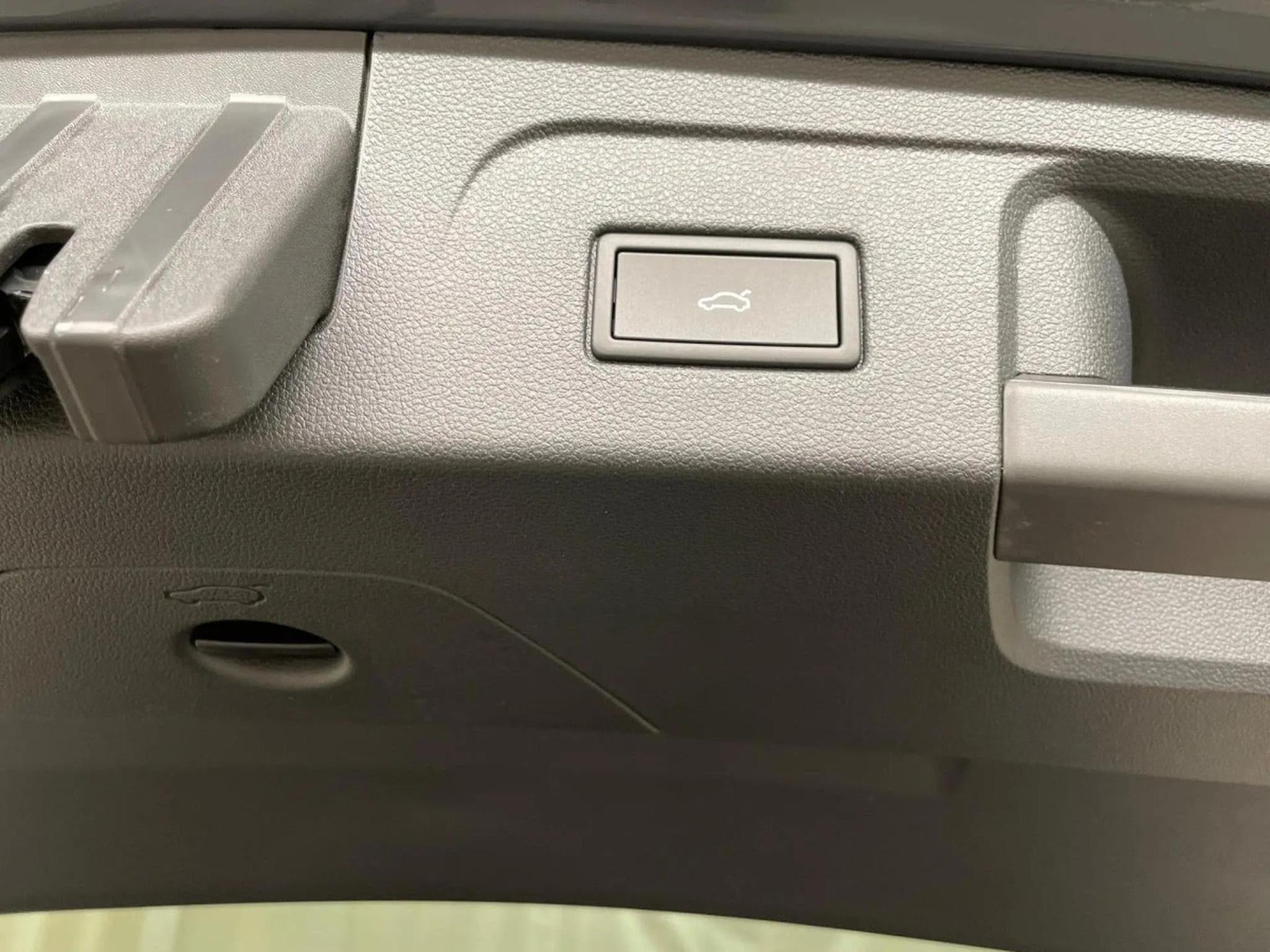 VW Touran Comfortline 1.5 TSI DSG7 110kW-150CV - 7 Places - Attelage - (2026) - Foto 14