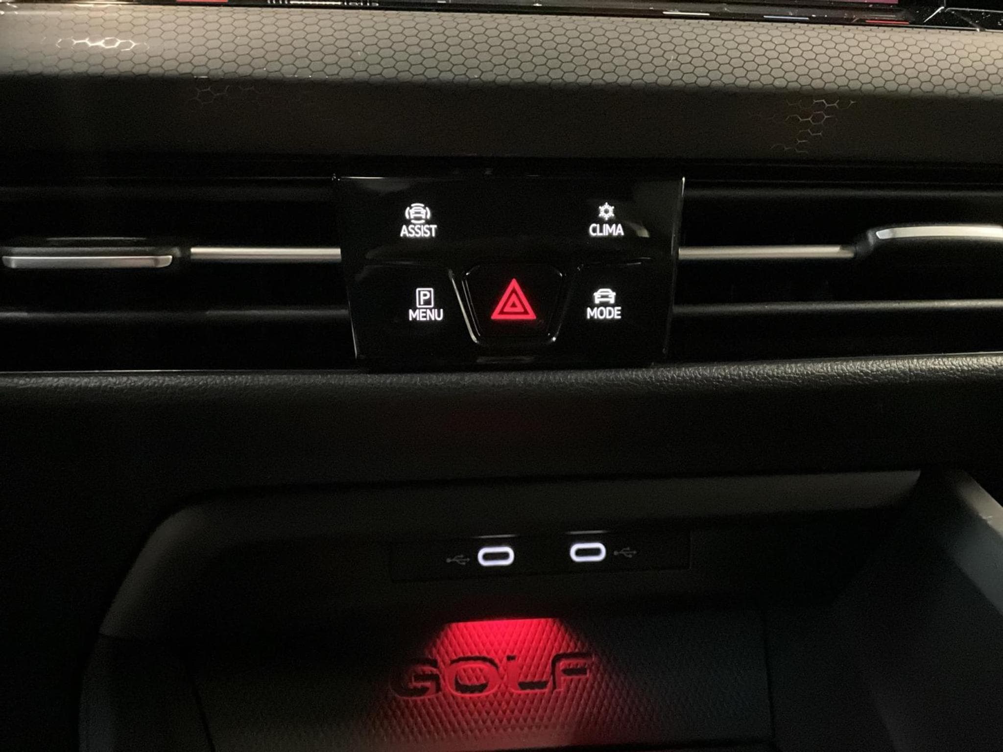 VW Golf GTI-Clubsport+DSG+Pano+RearView (2022) - Photo 20