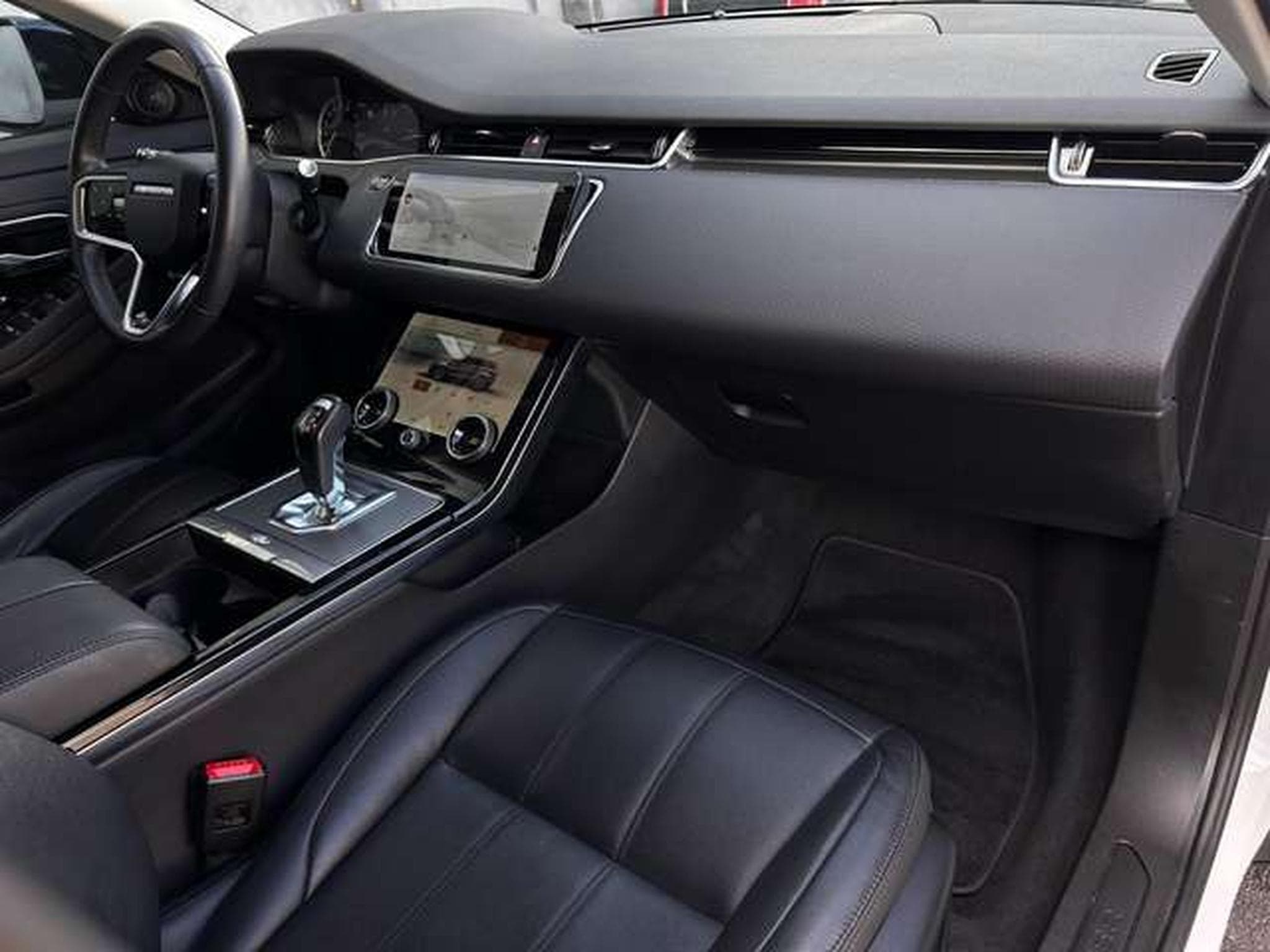 Land-Rover Range Rover Evoque 2.0 D 160 AWD (2022) - Photo 15