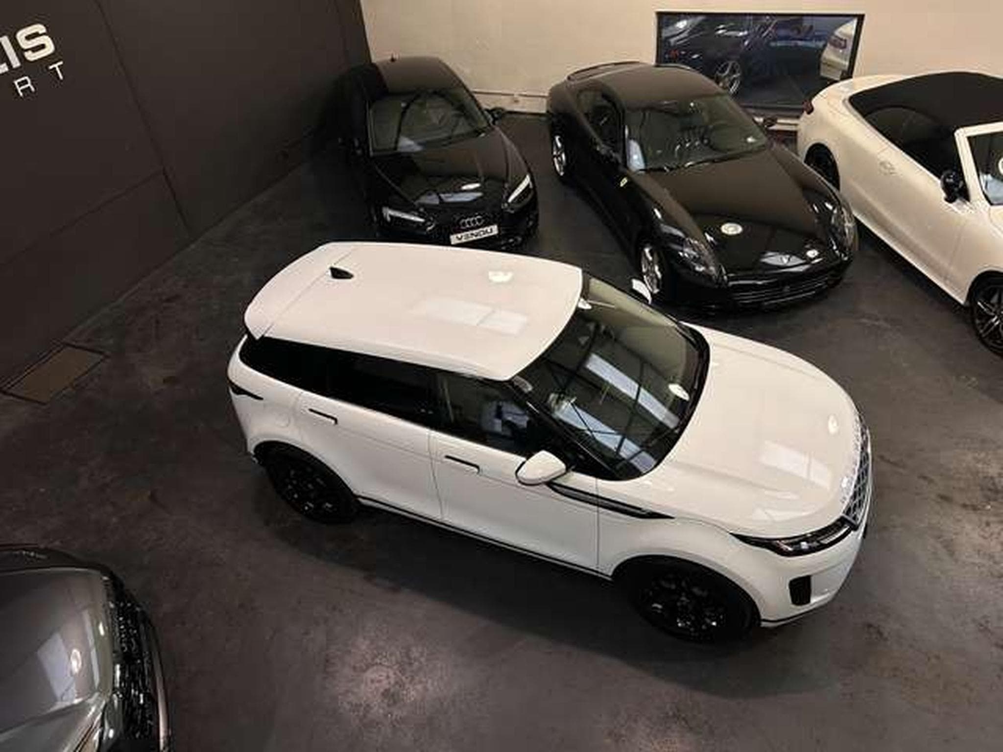 Land-Rover Range Rover Evoque 2.0 D 160 AWD (2022) - Photo 2