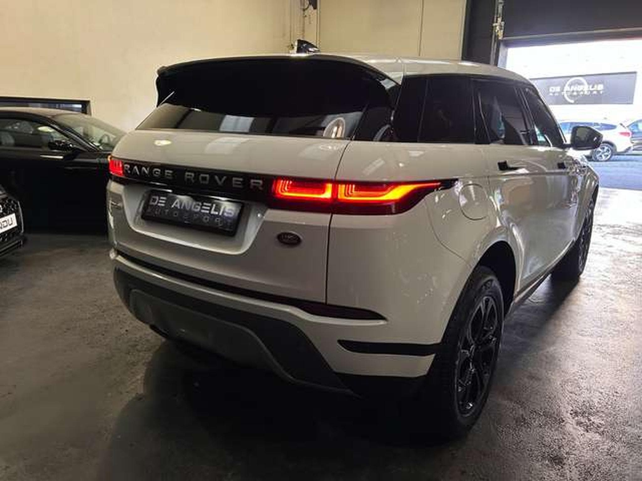 Land-Rover Range Rover Evoque 2.0 D 160 AWD (2022) - Photo 5