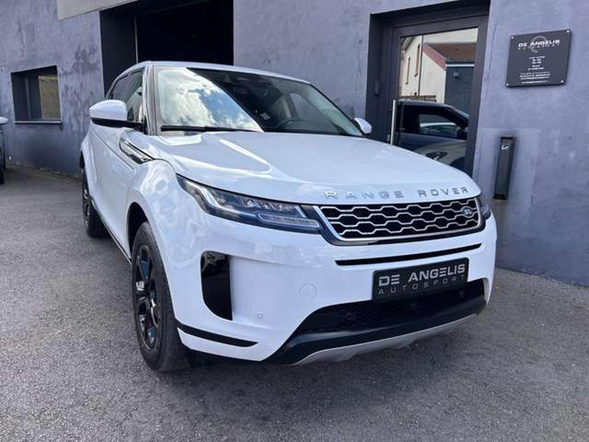 Land-Rover Range Rover Evoque 2.0 D 160 AWD (2022) - Photo 9