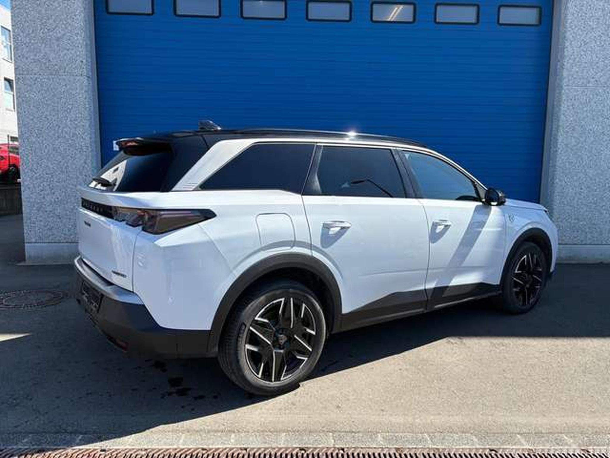 Peugeot 5008 5008 1.2 Turbo MHEV GT 7pl. (2025) - Foto 3