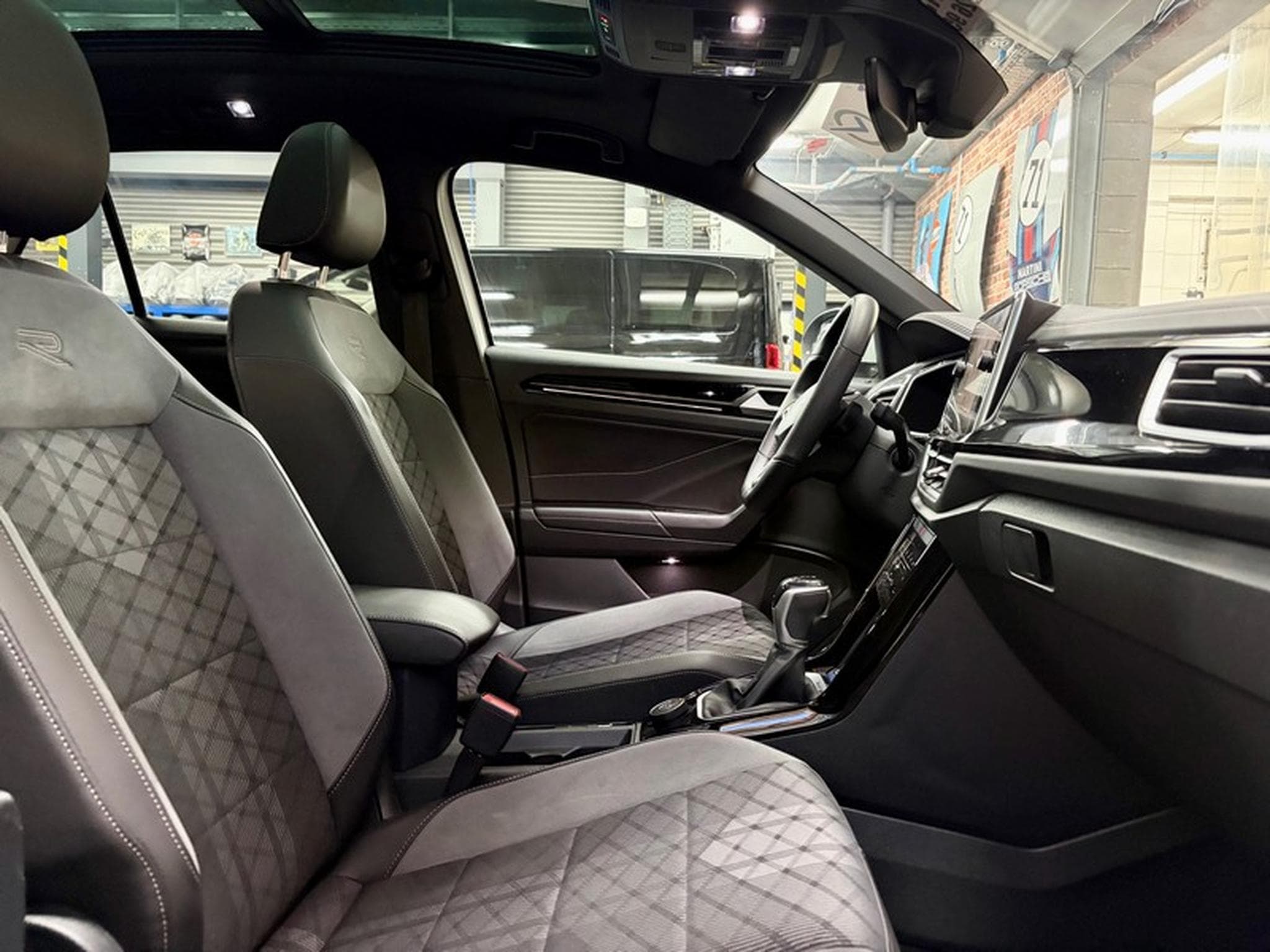 VW T-Roc T-Roc 2.0 TSi 190cv Auto 4Motion R-Line (2022) - Photo 8