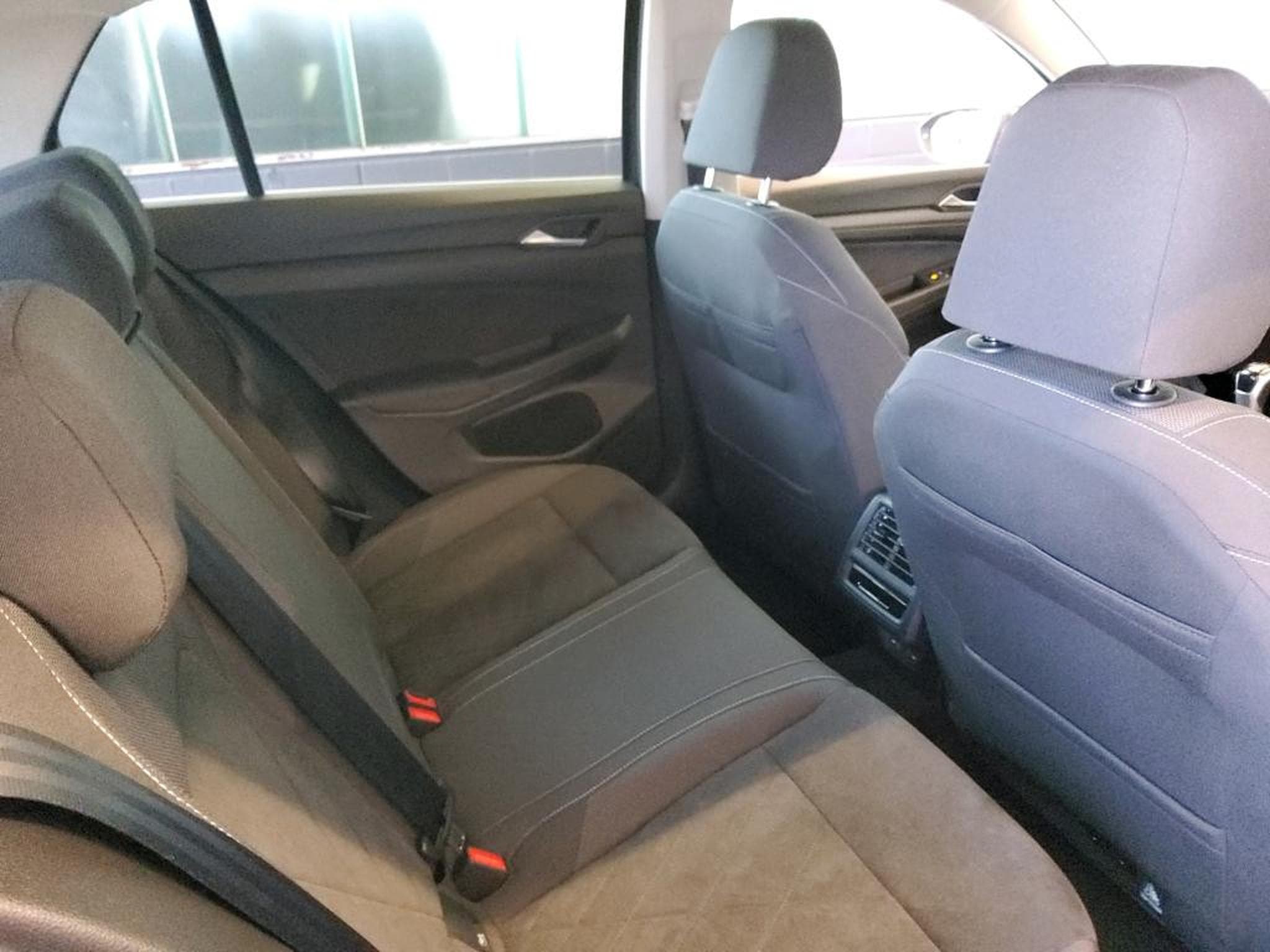 VW Golf Style 1.5 TSI 130 CV *BERGAMO* MASSAGE* CARPLAY * (2024) - Photo 8