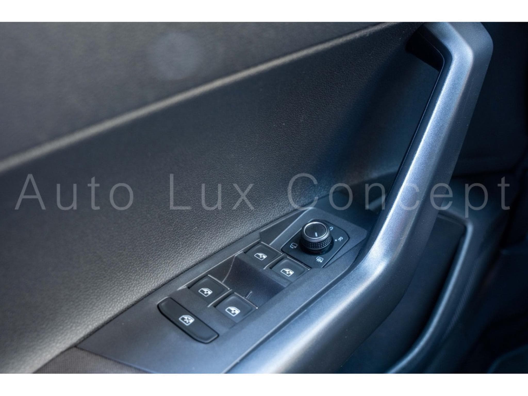 VW Polo 1.6 TDI R-Line DSG (2018) - Photo 9
