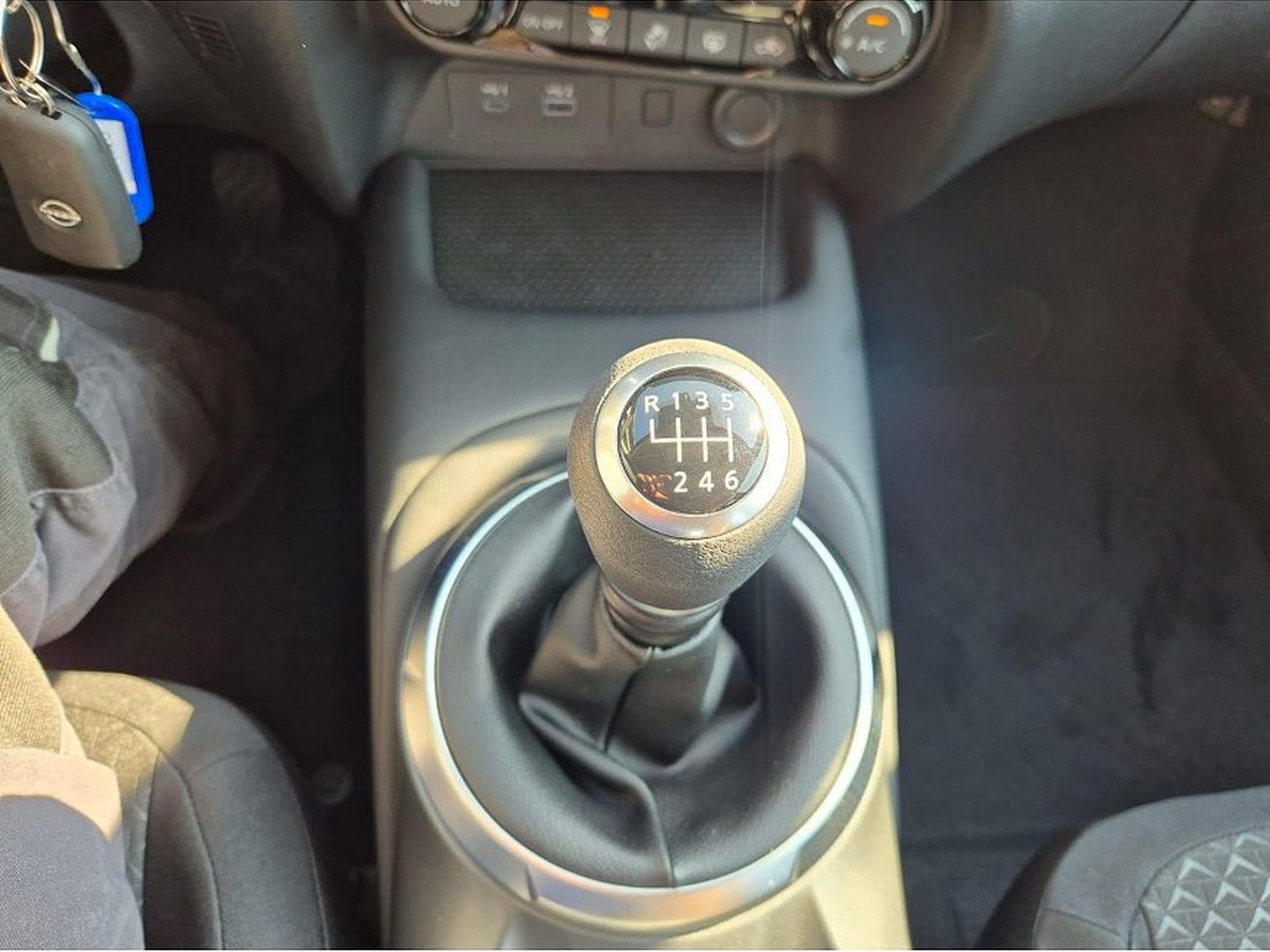 Nissan Juke (2026) - Foto 24